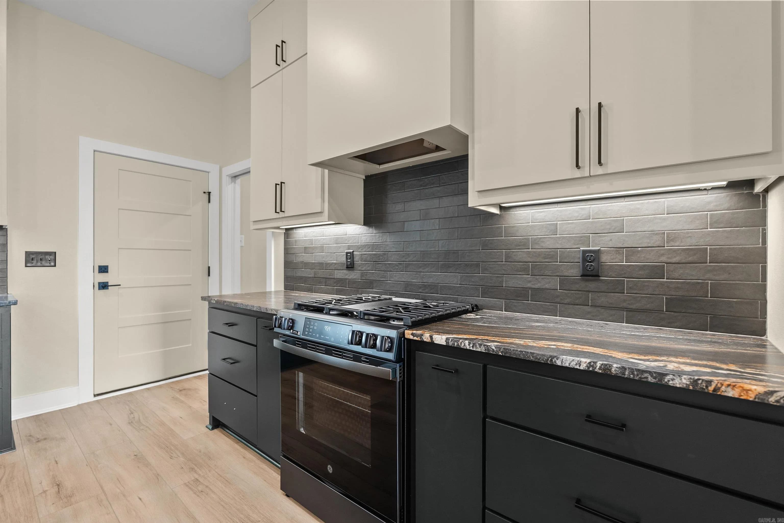 Property at 16  Avondale - Image 11