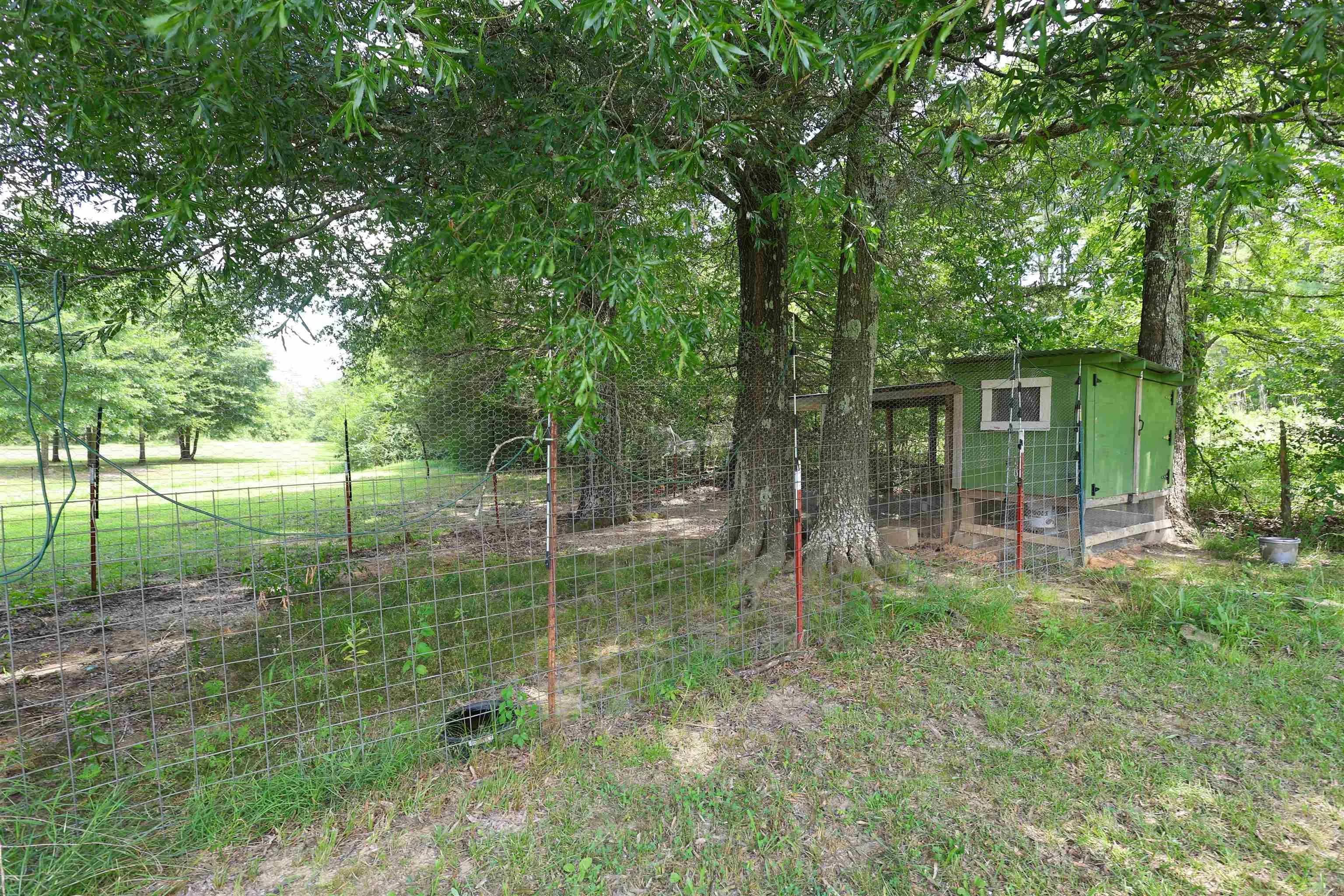 Property at 1101  Brushy - Image 41
