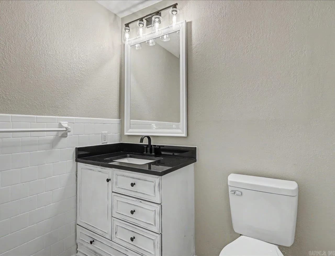 Property at 104  Norway - Image 16
