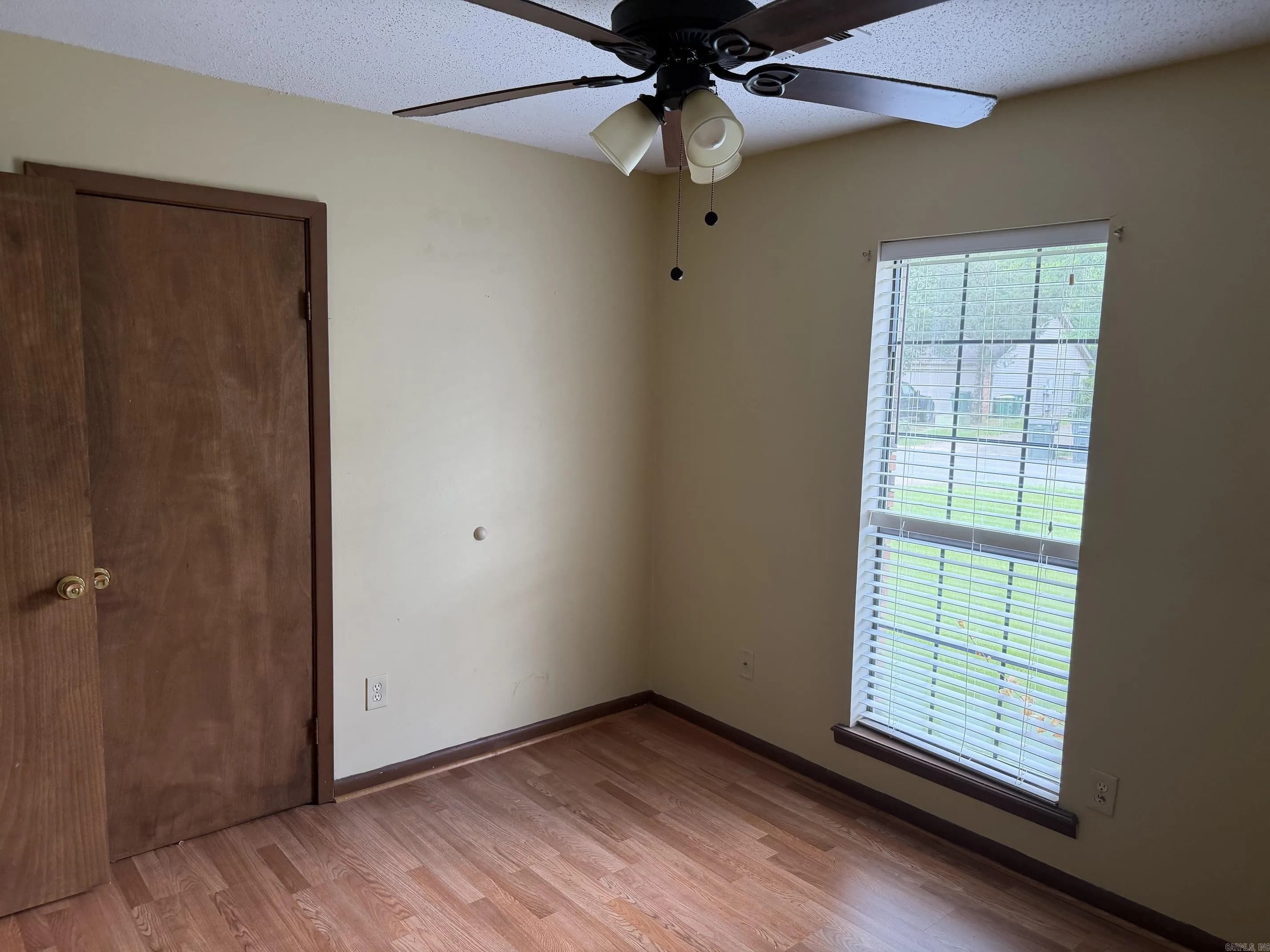 Property at 37  Pinedale - Image 14