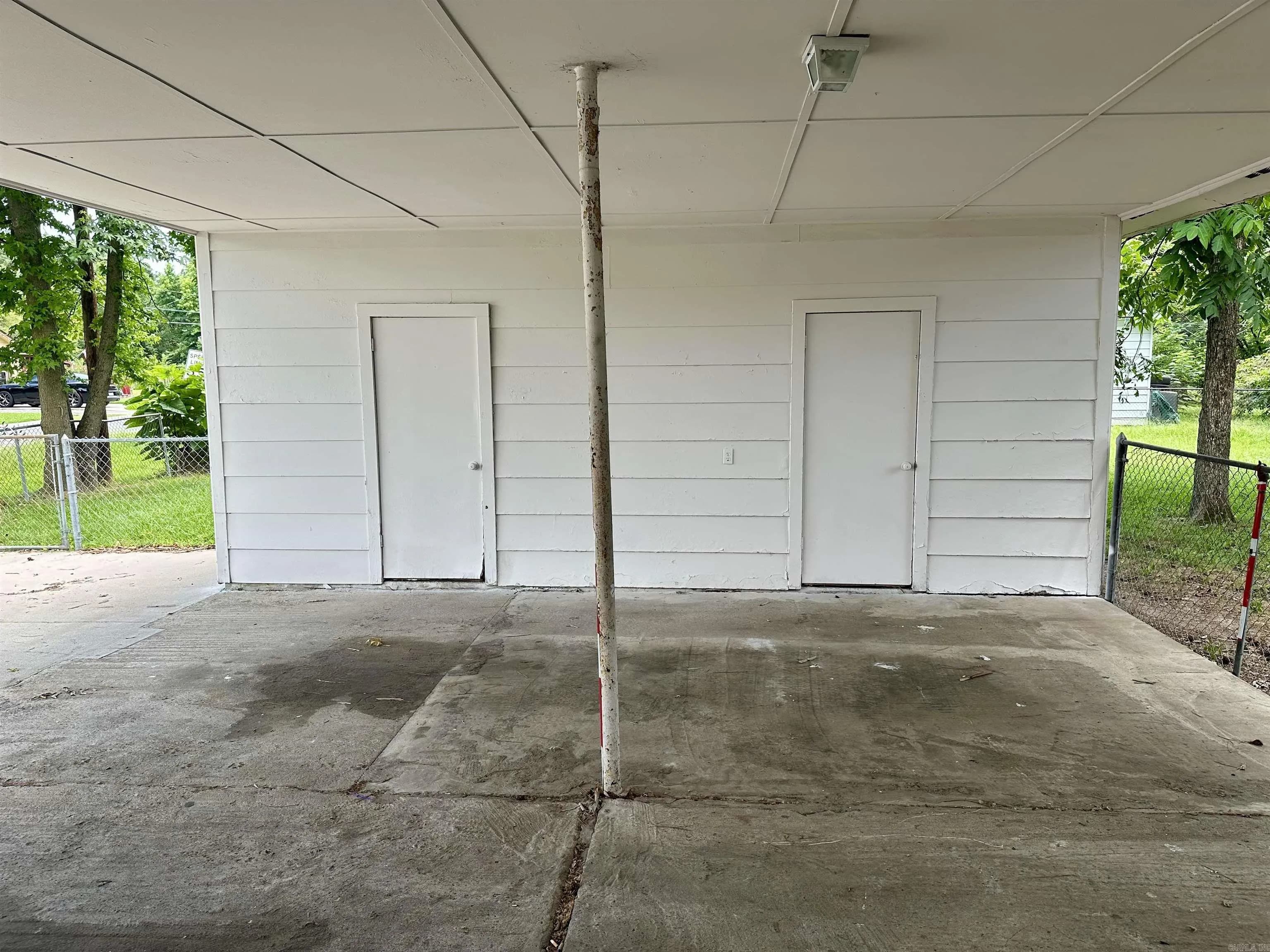 Property at 1521  Graham - Image 4