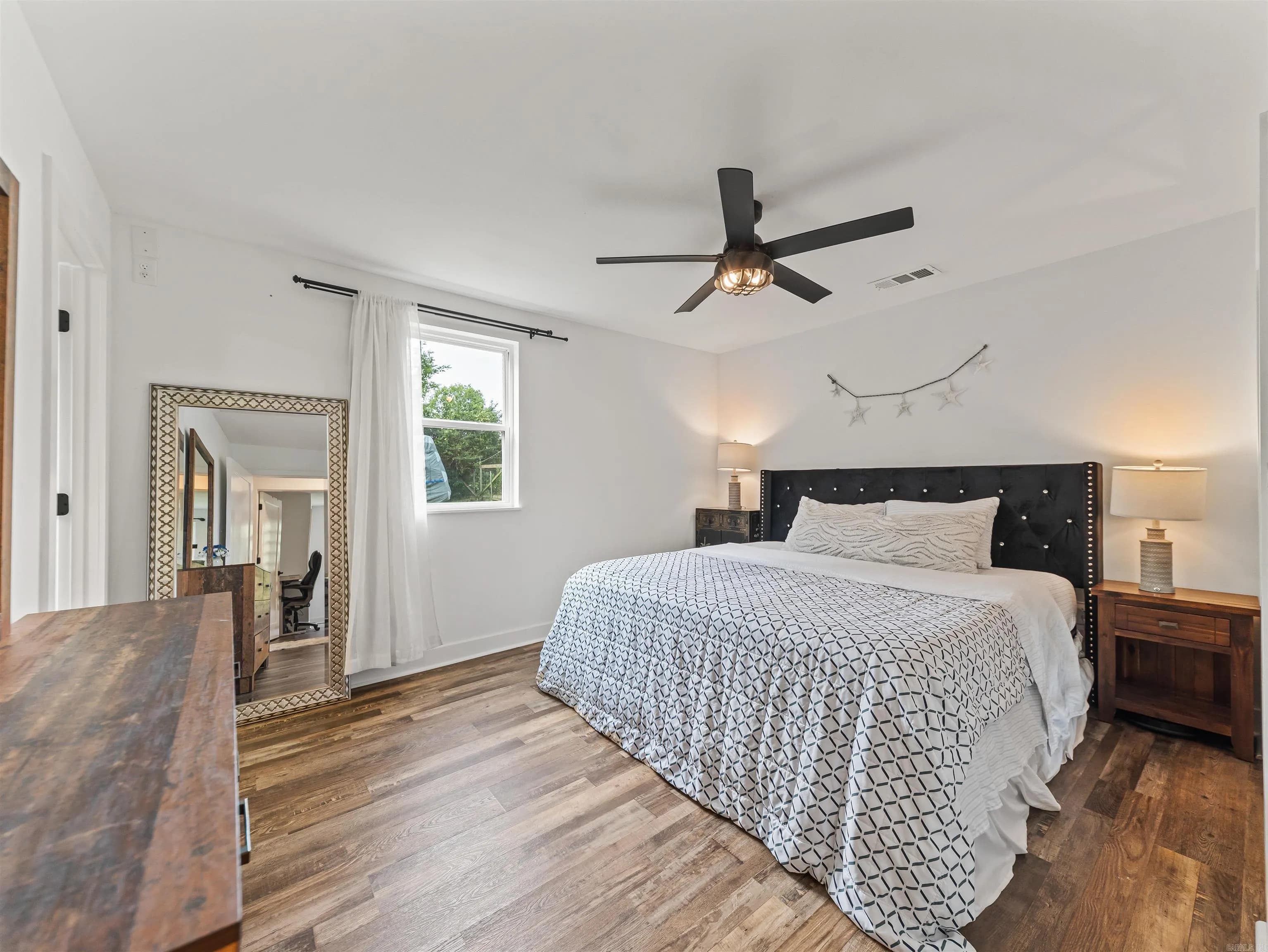 Property at 1556  Hamilton dairy - Image 18