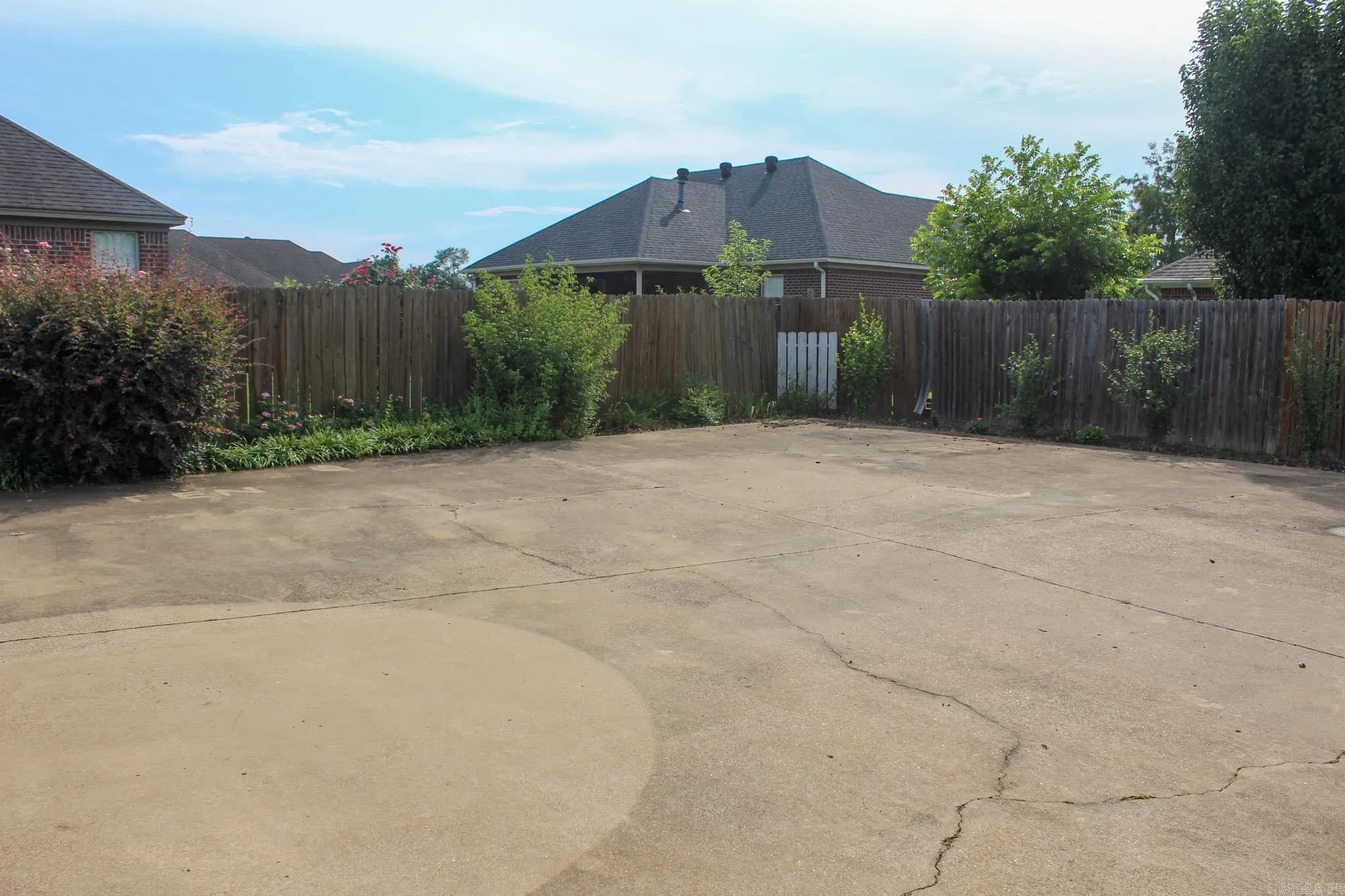 Property at 2122  Daniel - Image 29