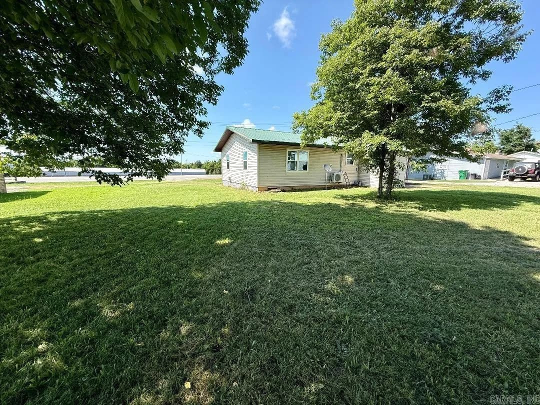 Property at 1295 W Main - Image 14