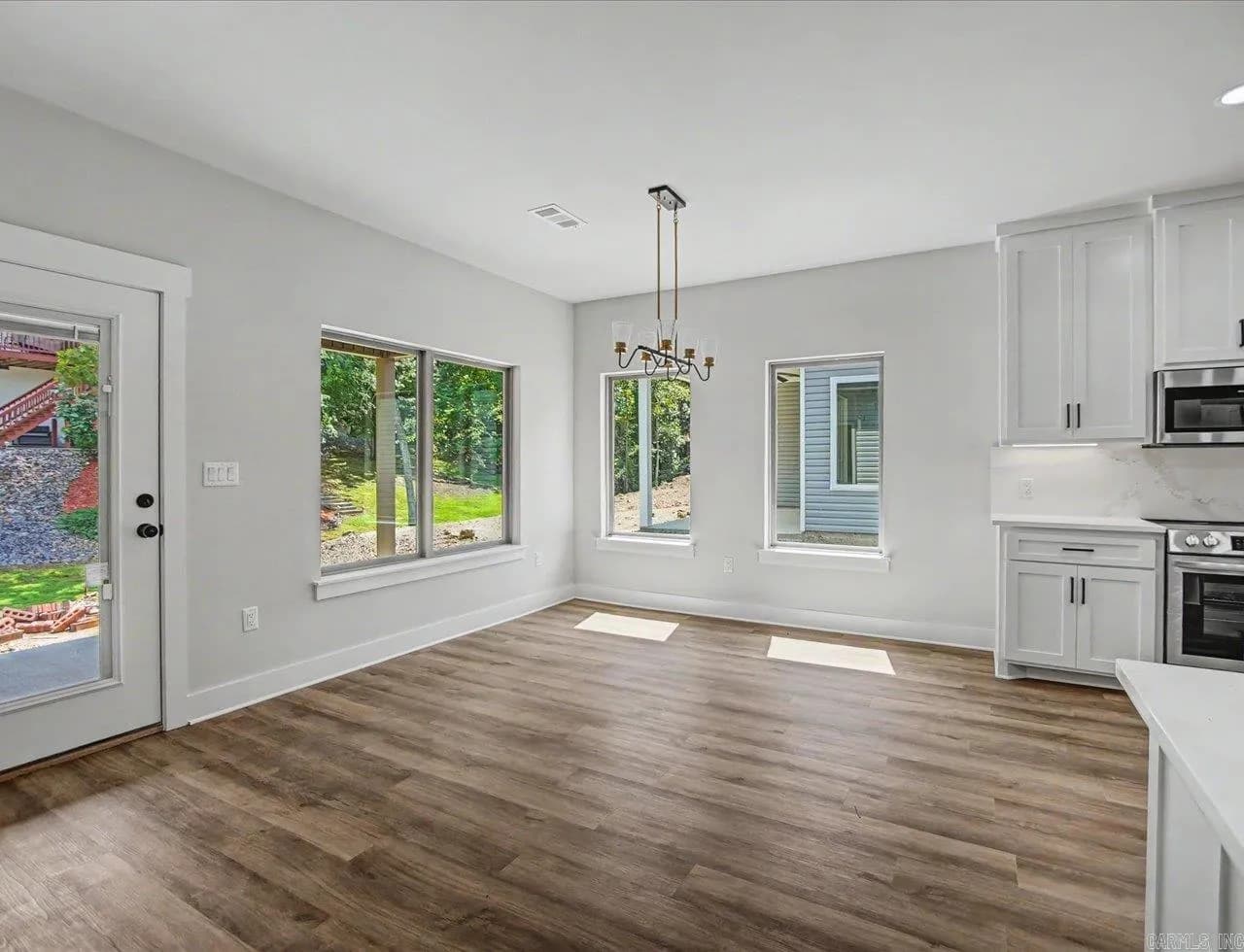Property at 111  Glock - Image 7