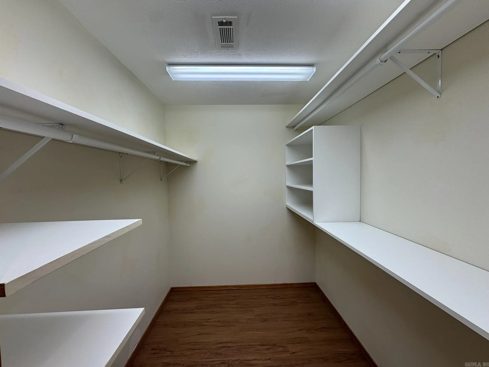 Property at 1563  Meadowhill - Image 12