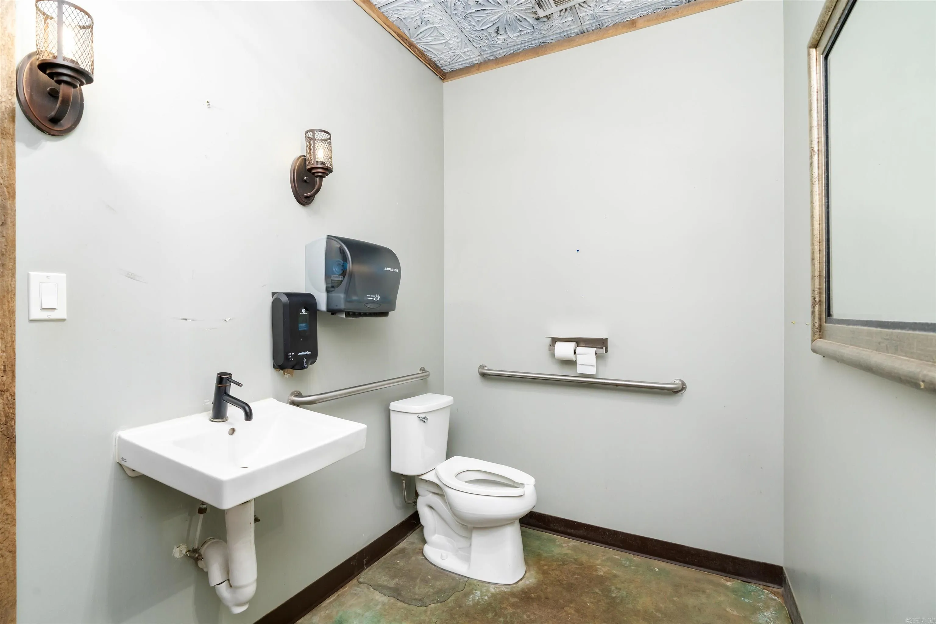 Property at 220  Minorca - Image 23