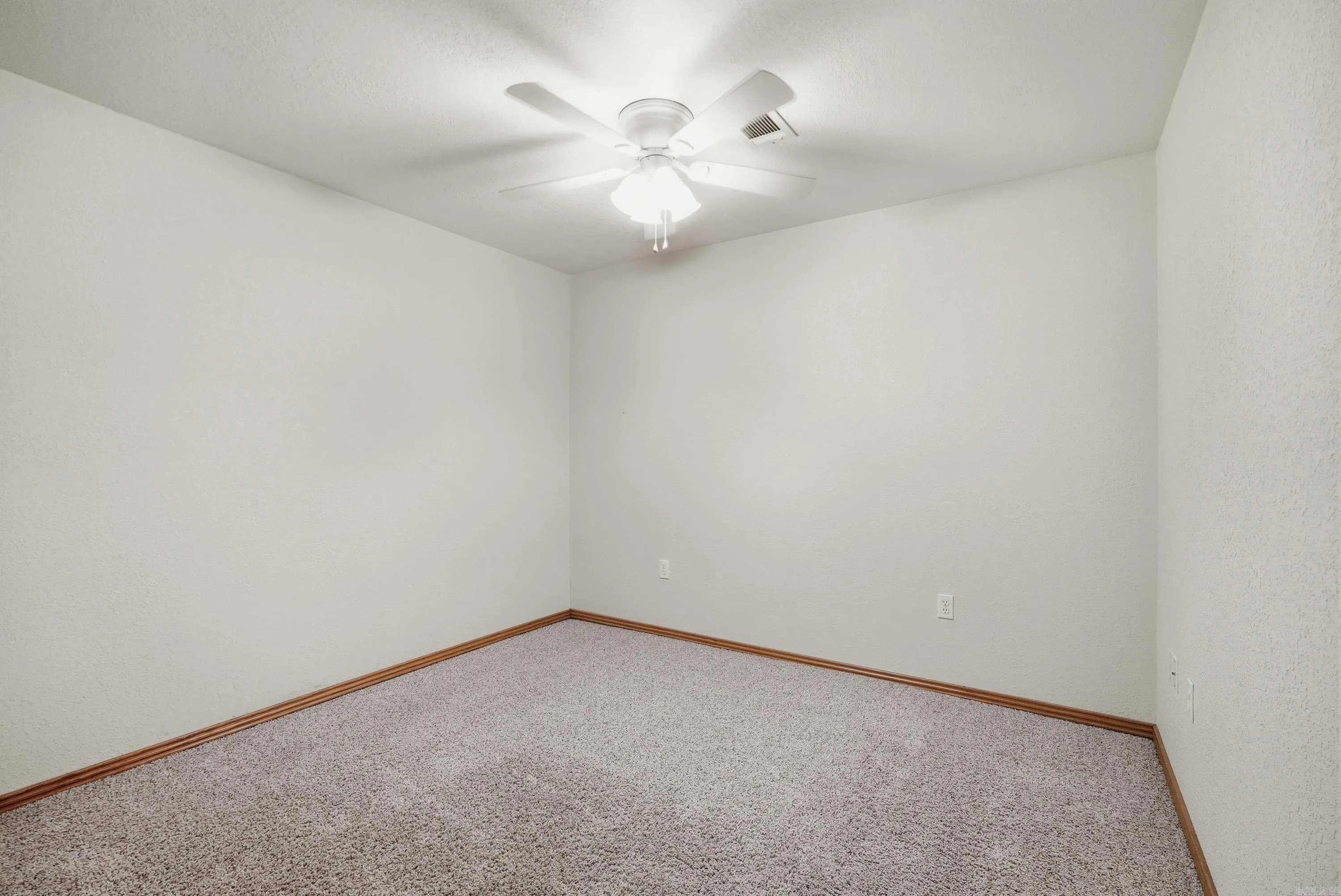 Property at 940  Huntington - Image 41