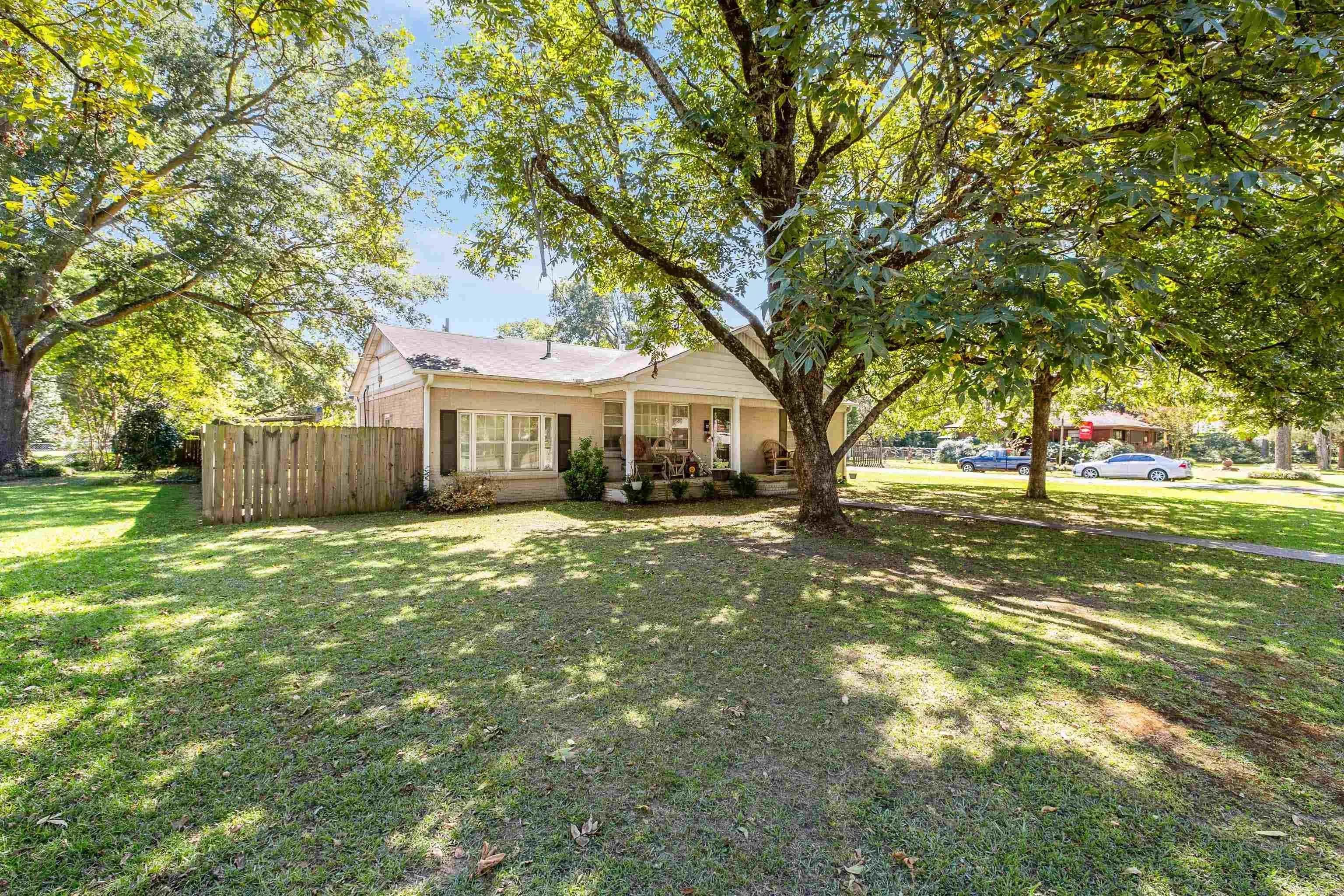 Property at 221  Adams - Image 33