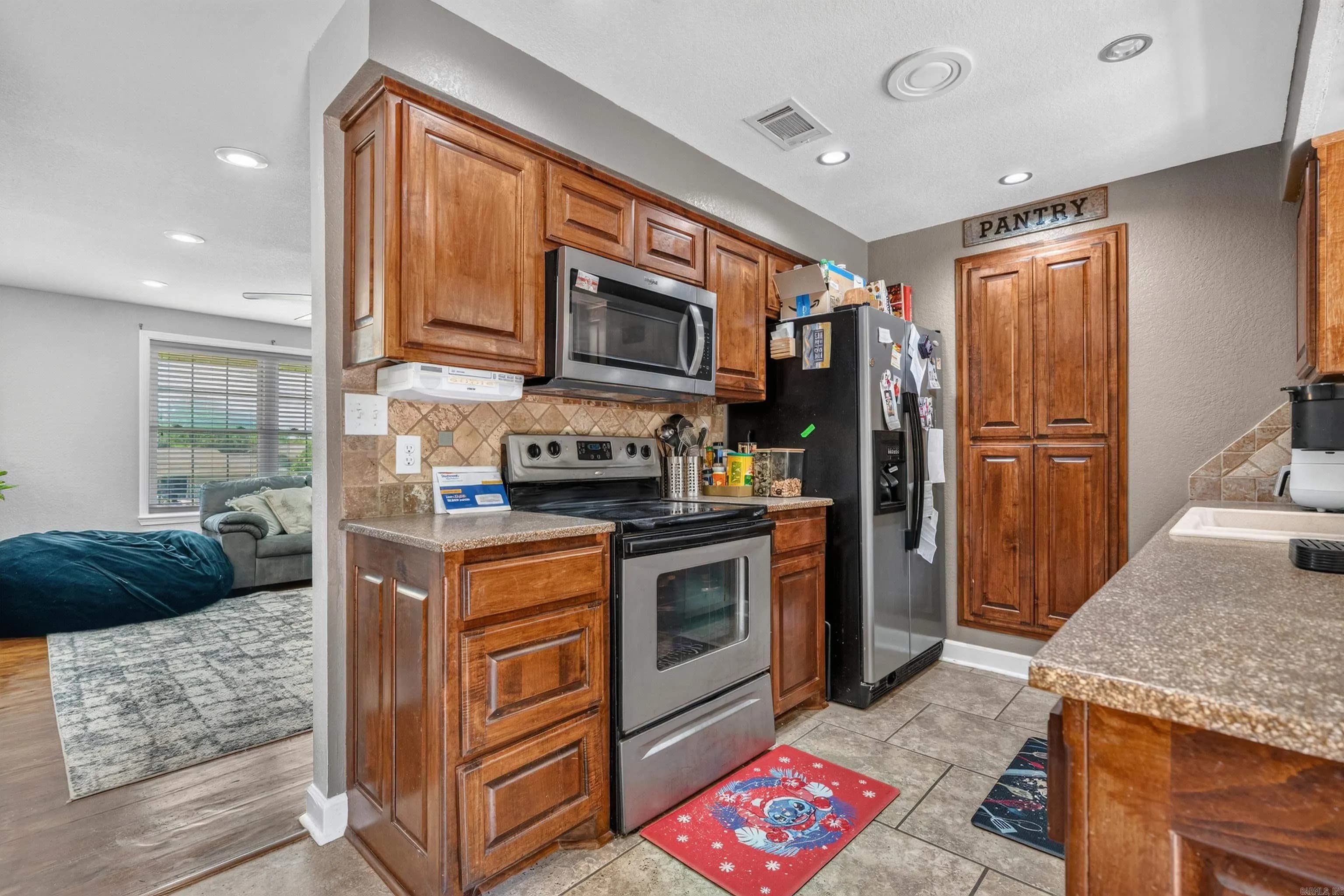Property at 115  Brandiles - Image 15