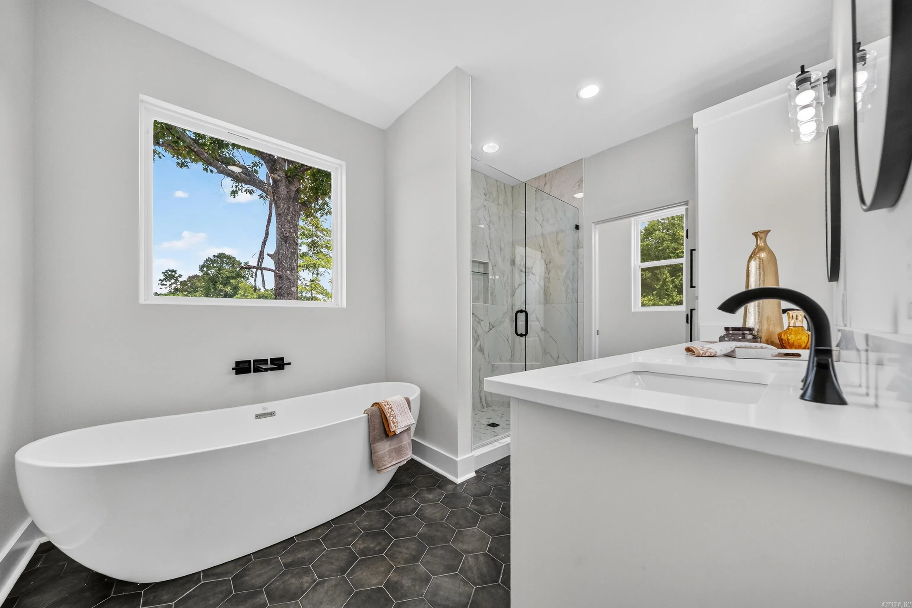 Property at 109  Chapel hill - Image 22