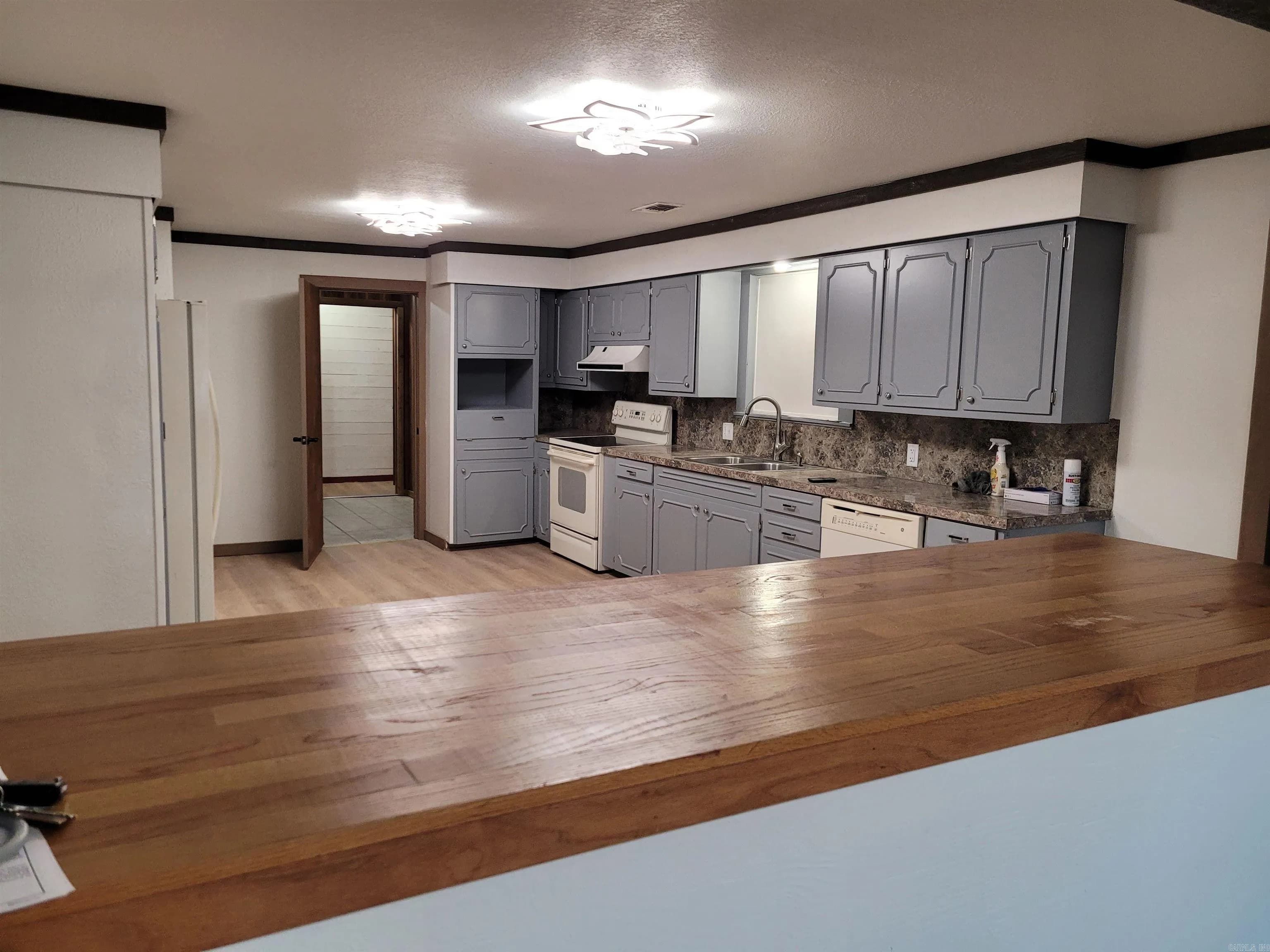 Property at 519 N 7th - Image 8