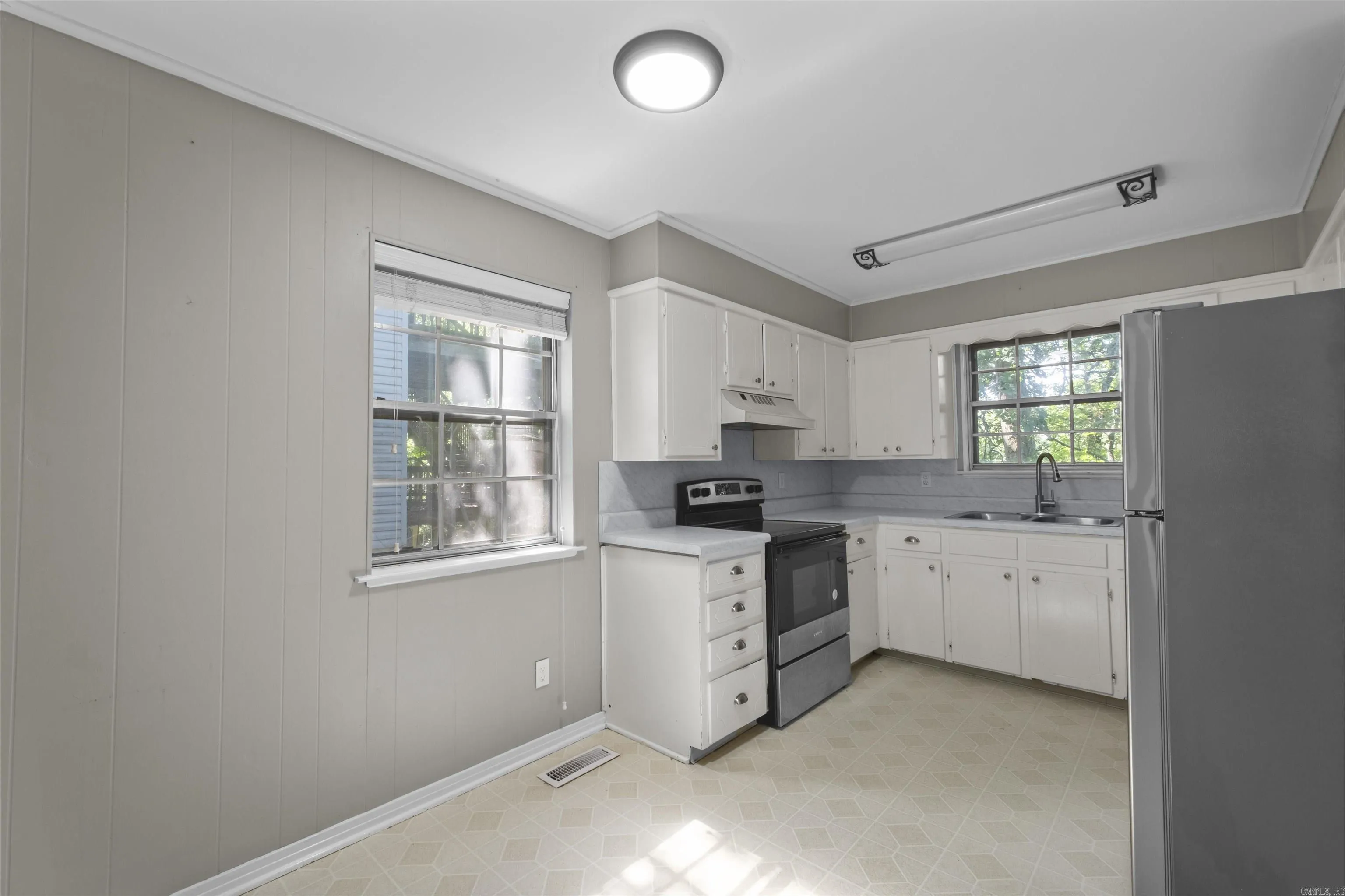 Property at 12601  Pleasant forest - Image 10