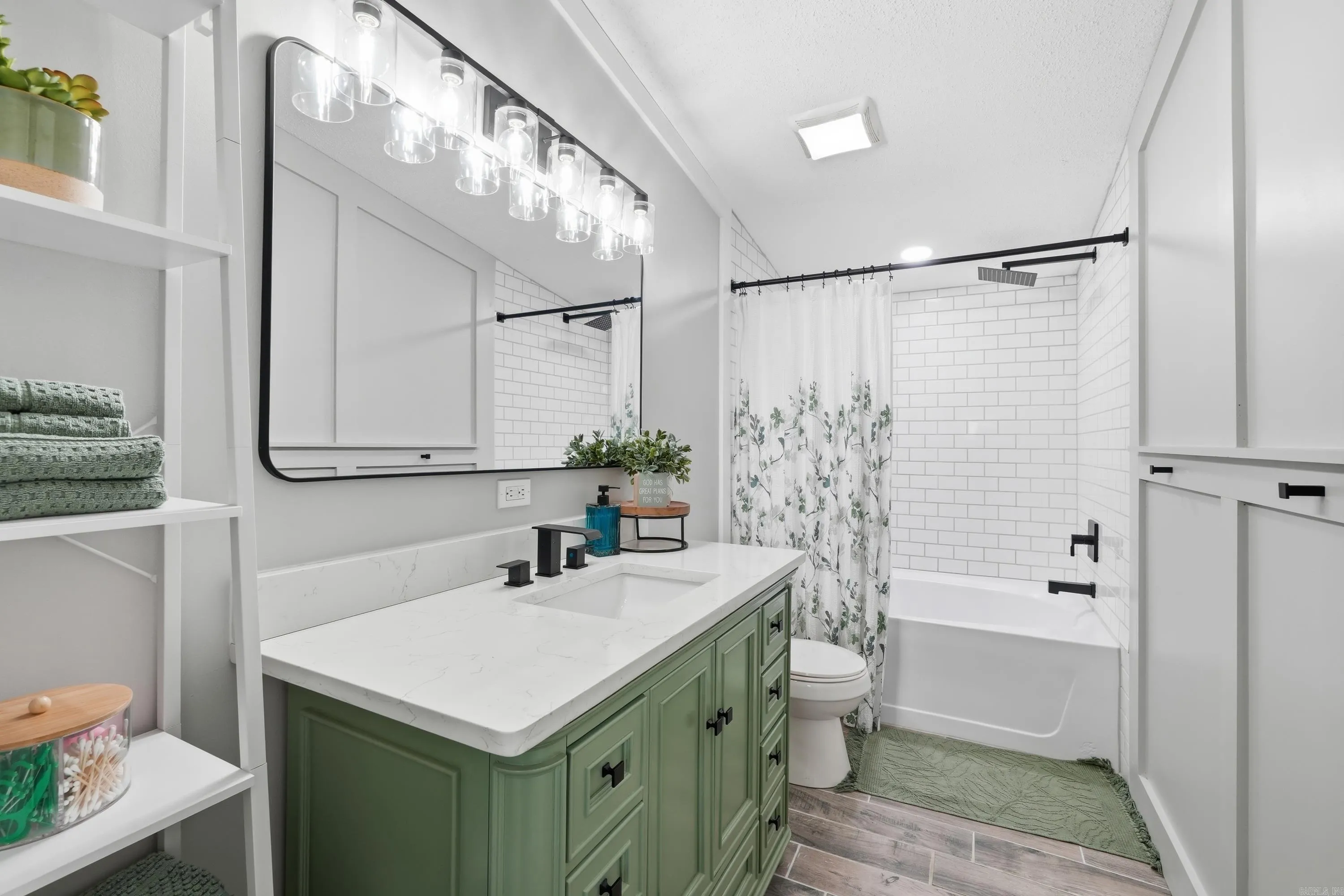 Property at 7  Serendipity - Image 18