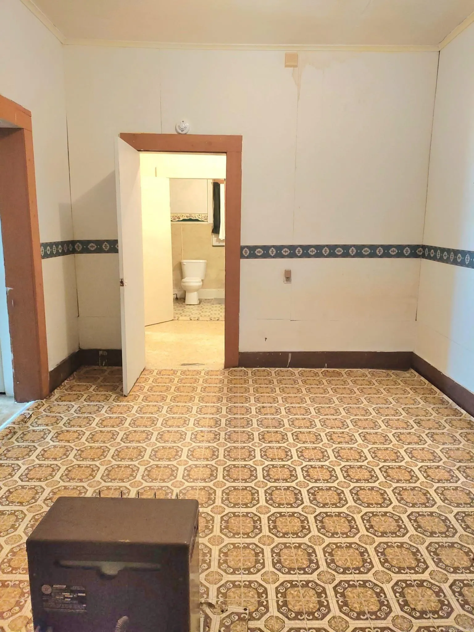 Property at 305 N School - Image 26