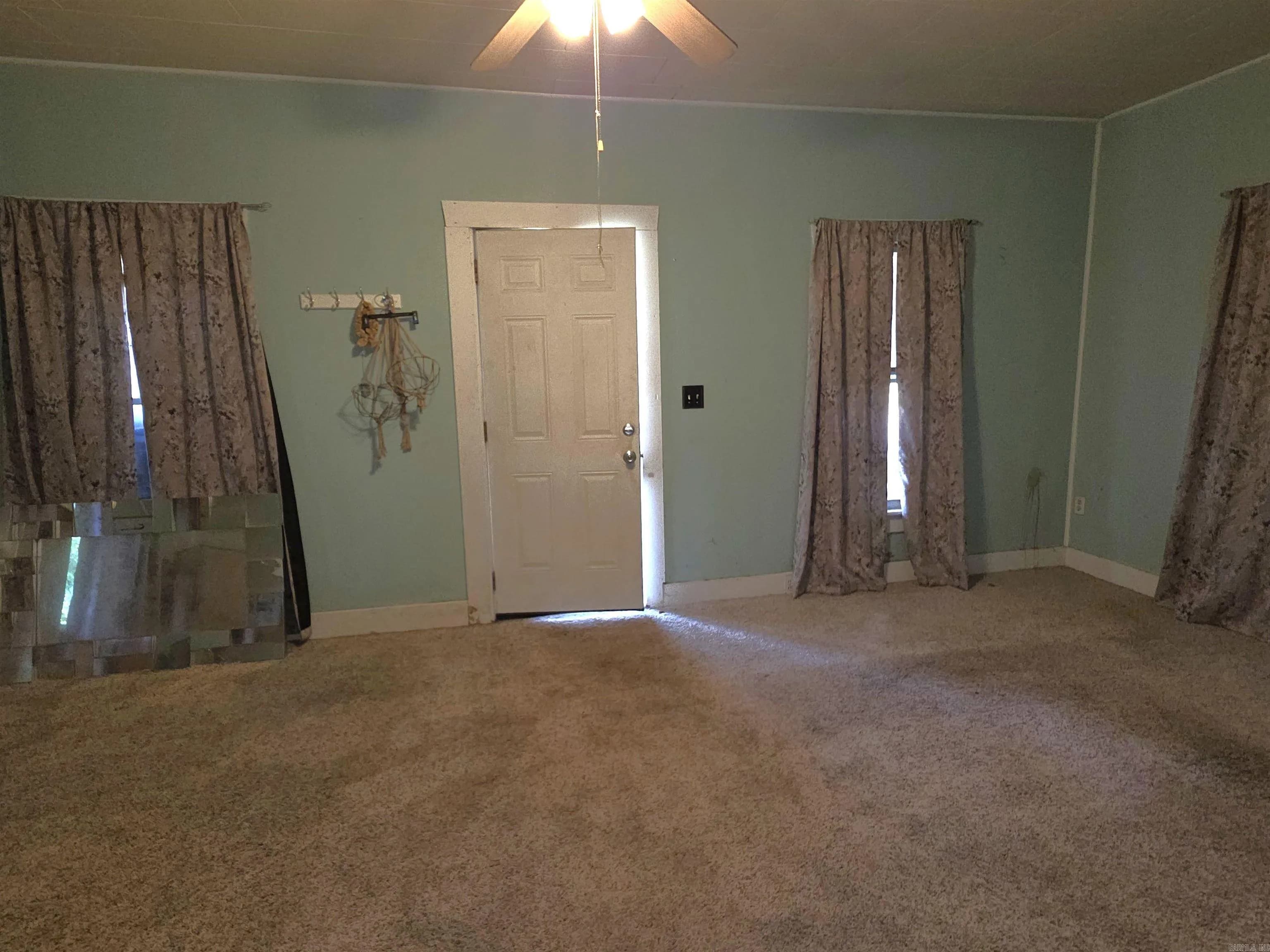 Property at 1604  Reeves - Image 4