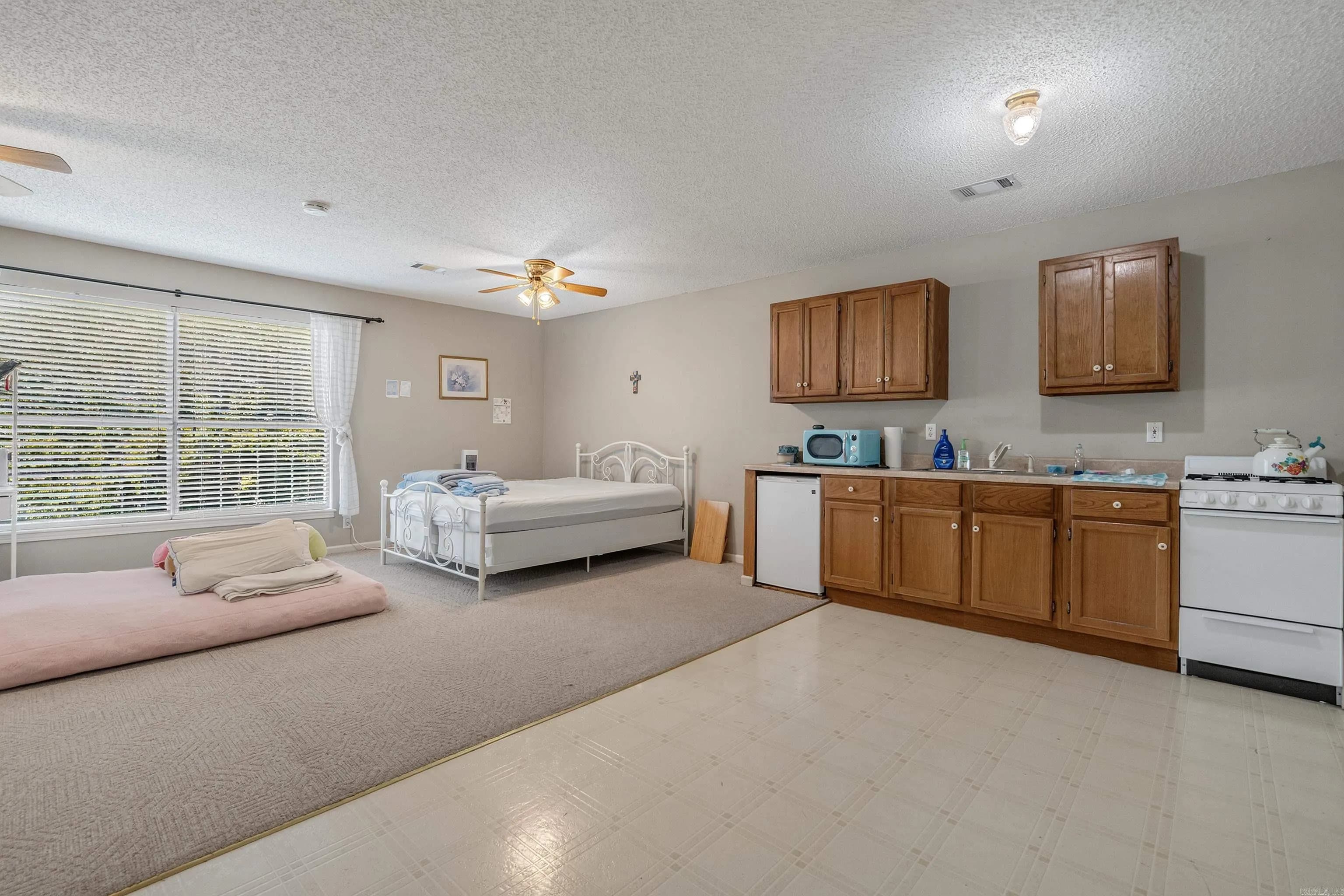 Property at 310  Melwood - Image 37