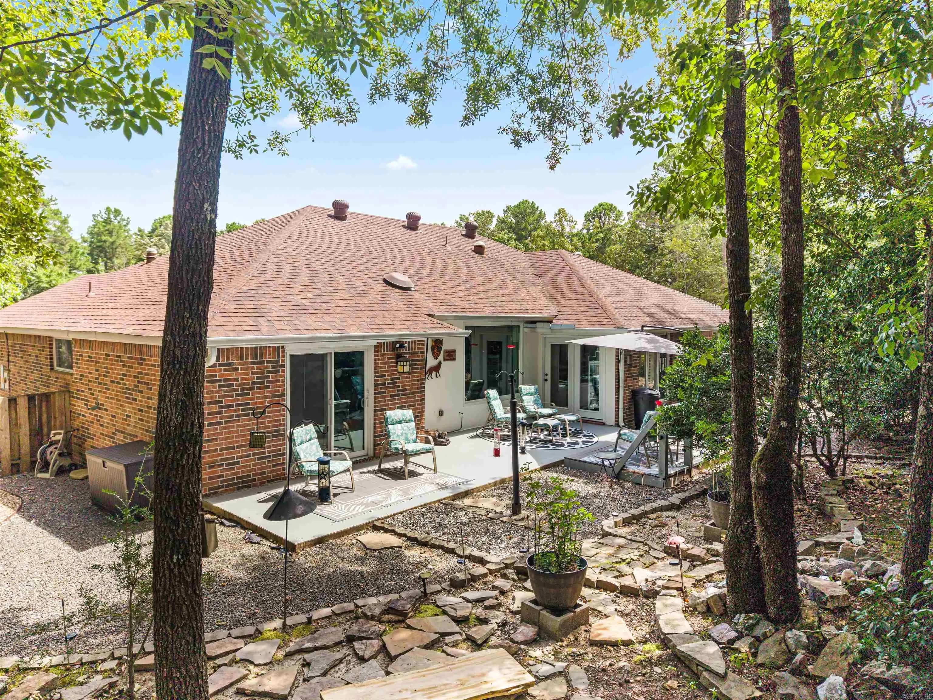 Property at 10  Magnifico - Image 39
