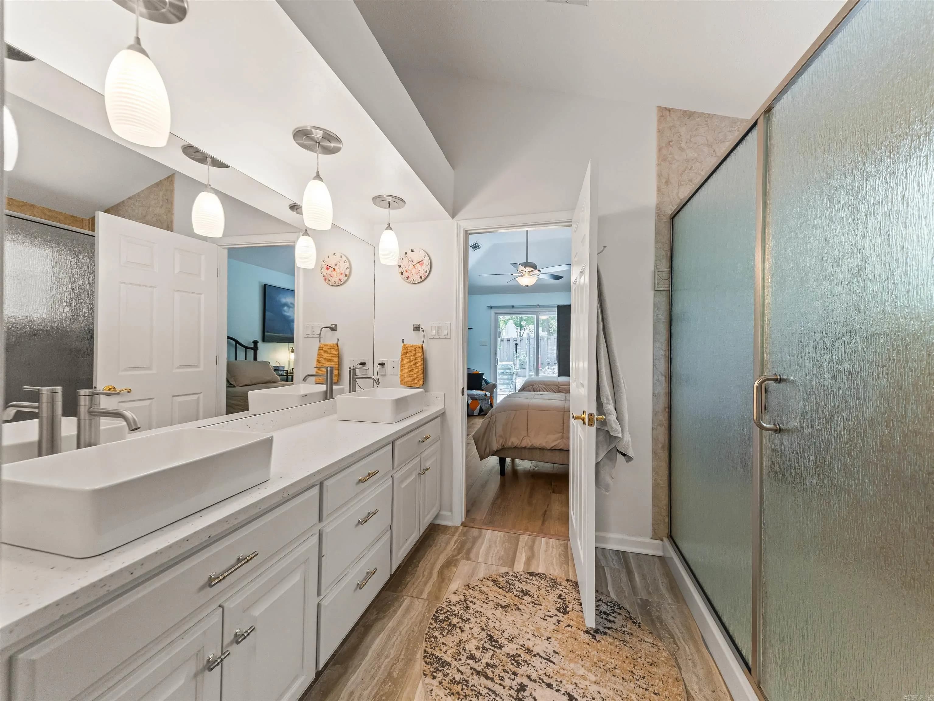 Property at 10  Magnifico - Image 25