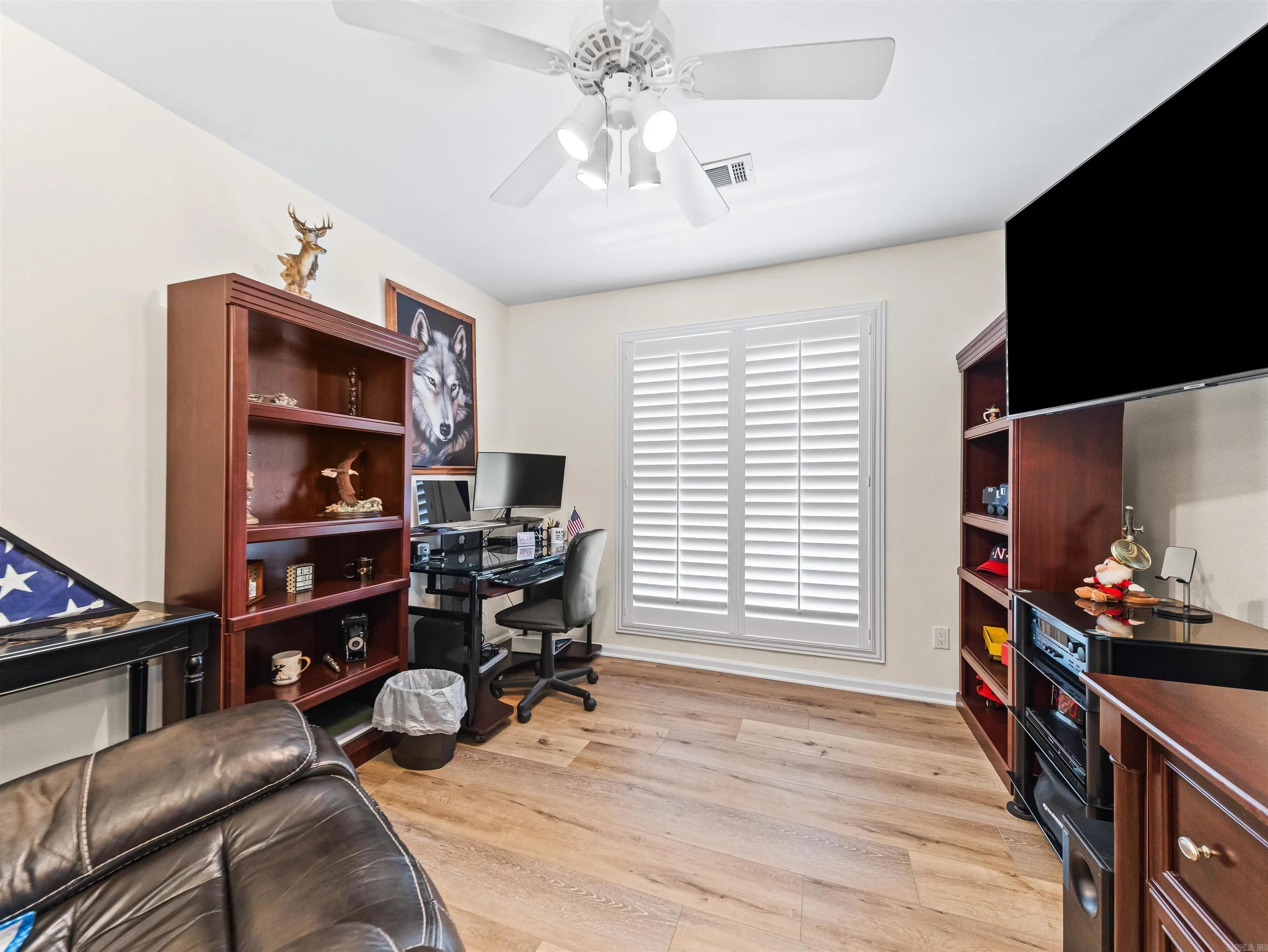 Property at 10  Magnifico - Image 31