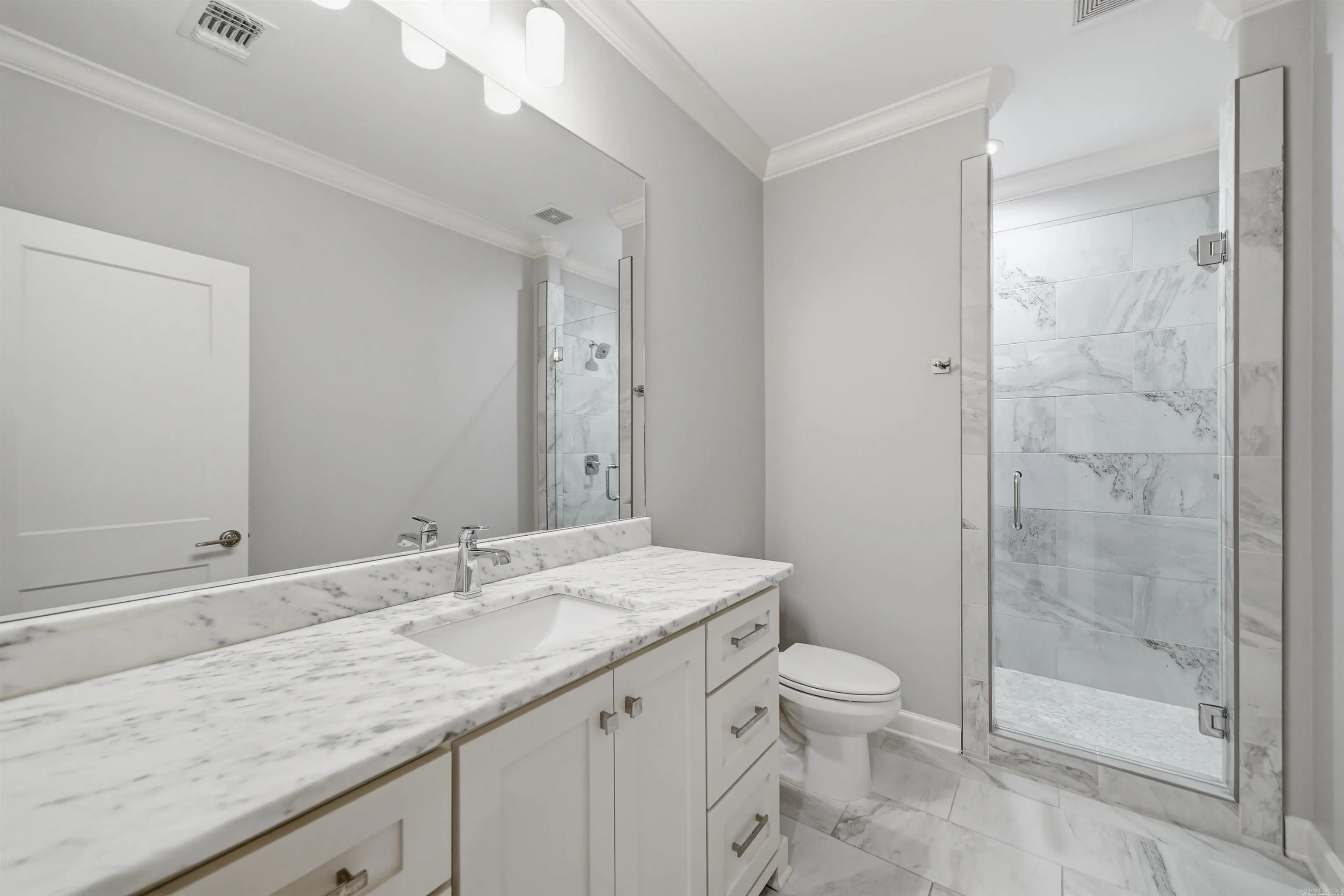 Property at 79  Hallen - Image 37