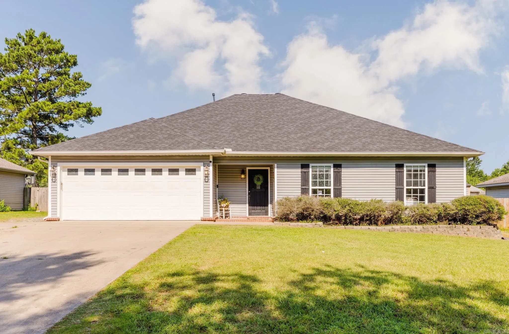 Property at 426  Quantz - Image 2