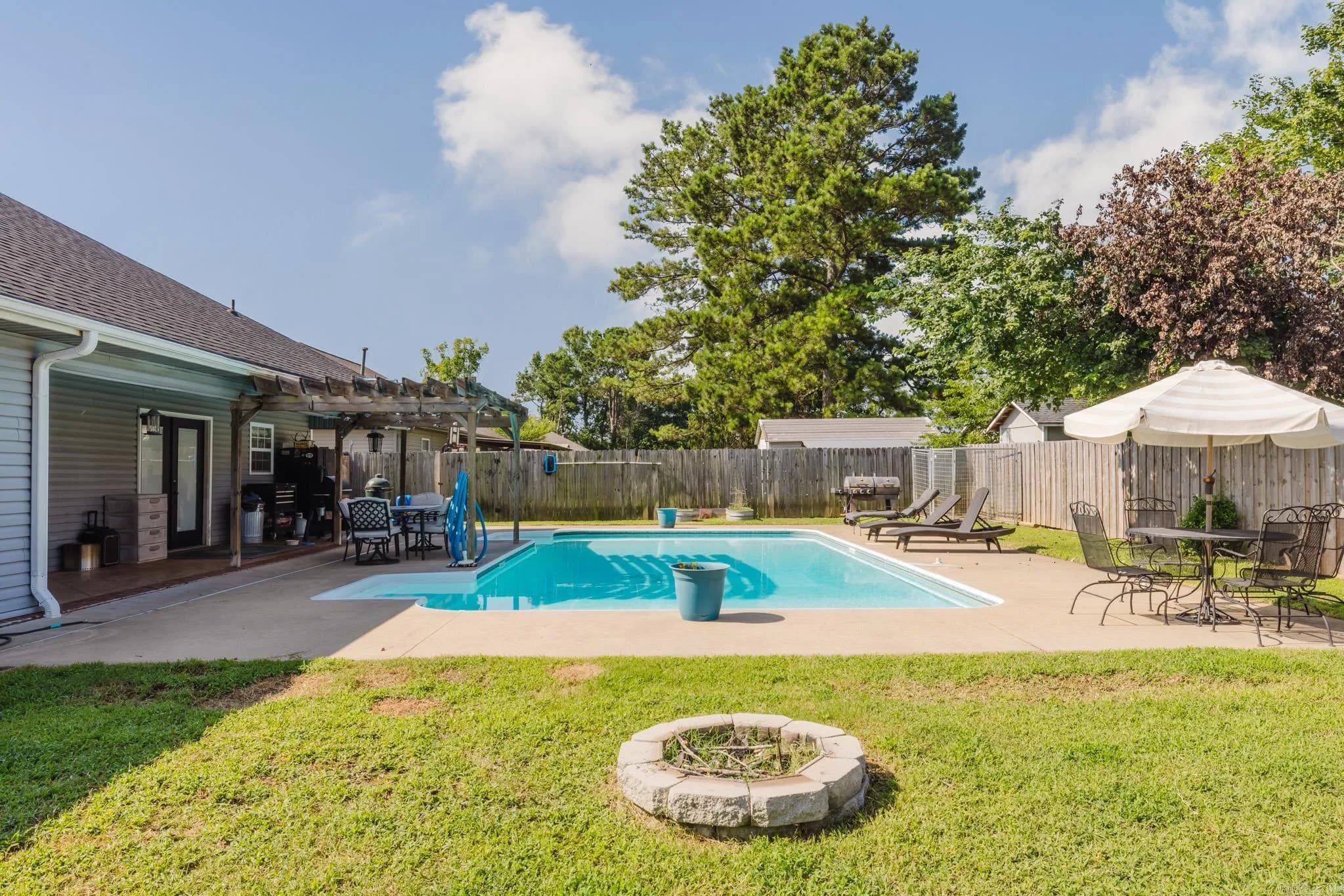 Property at 426  Quantz - Image 36