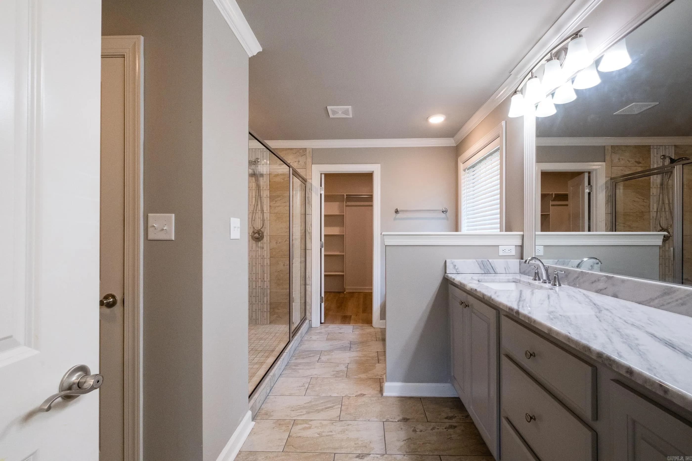 Property at 12  Majestic - Image 28