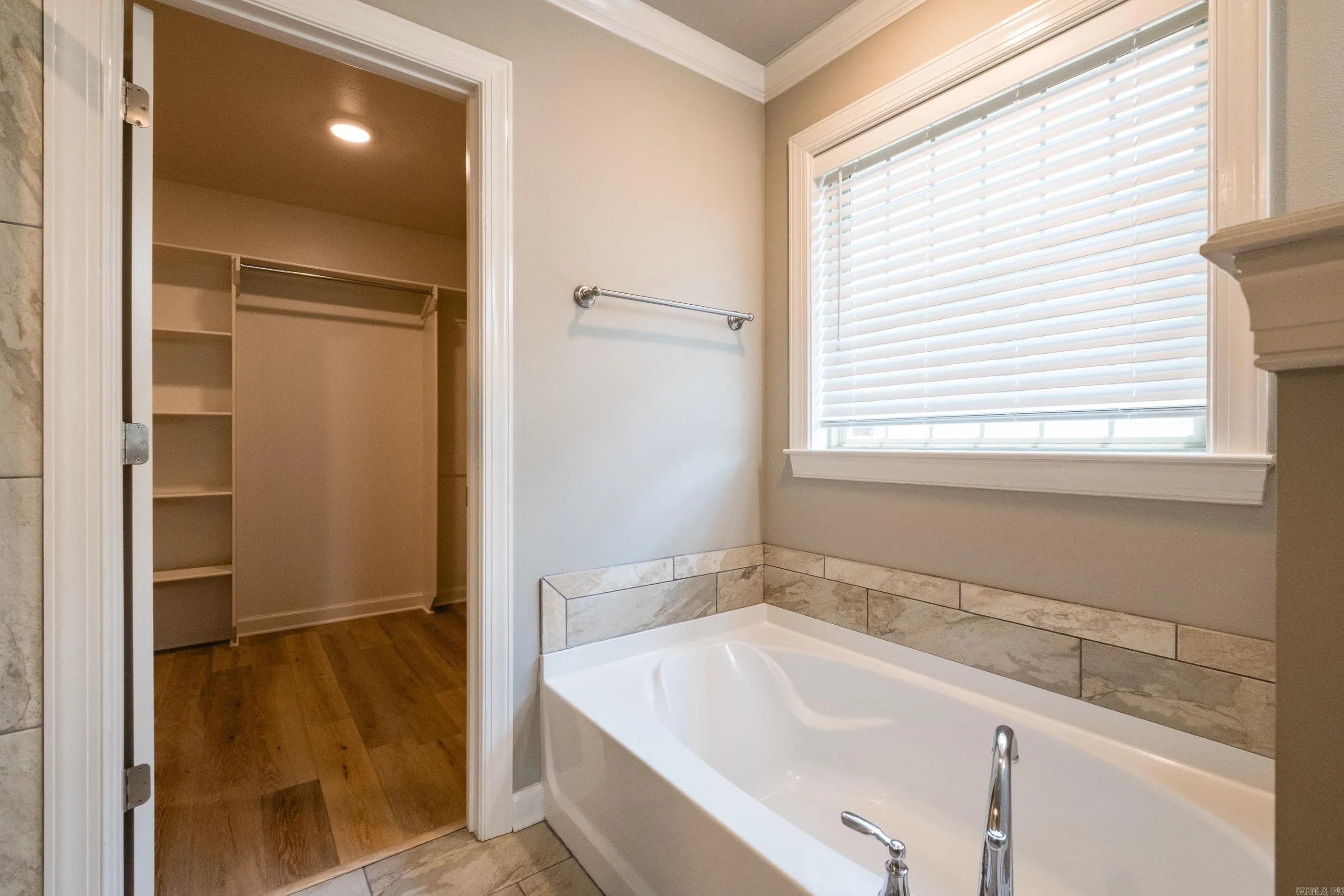 Property at 12  Majestic - Image 30