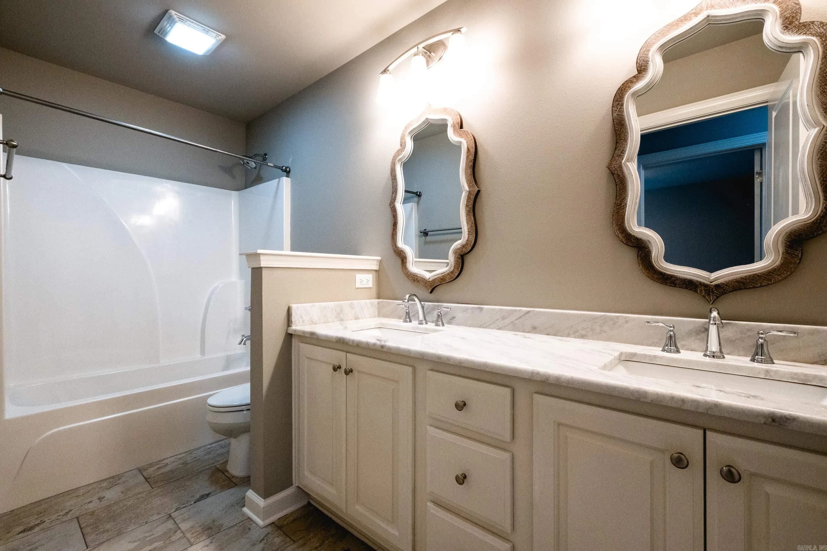 Property at 12  Majestic - Image 44