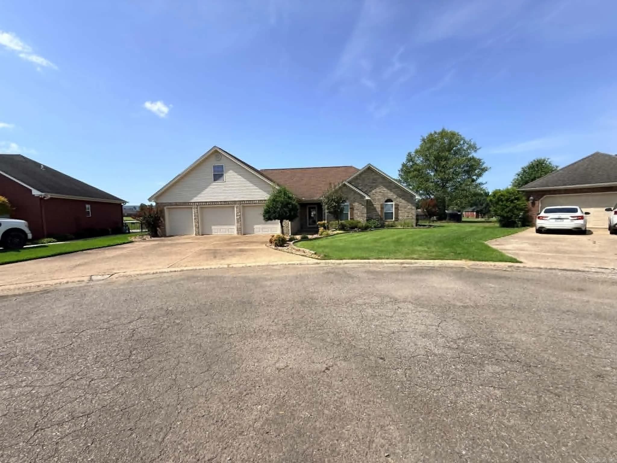 Property at 10080  Tate - Image 24