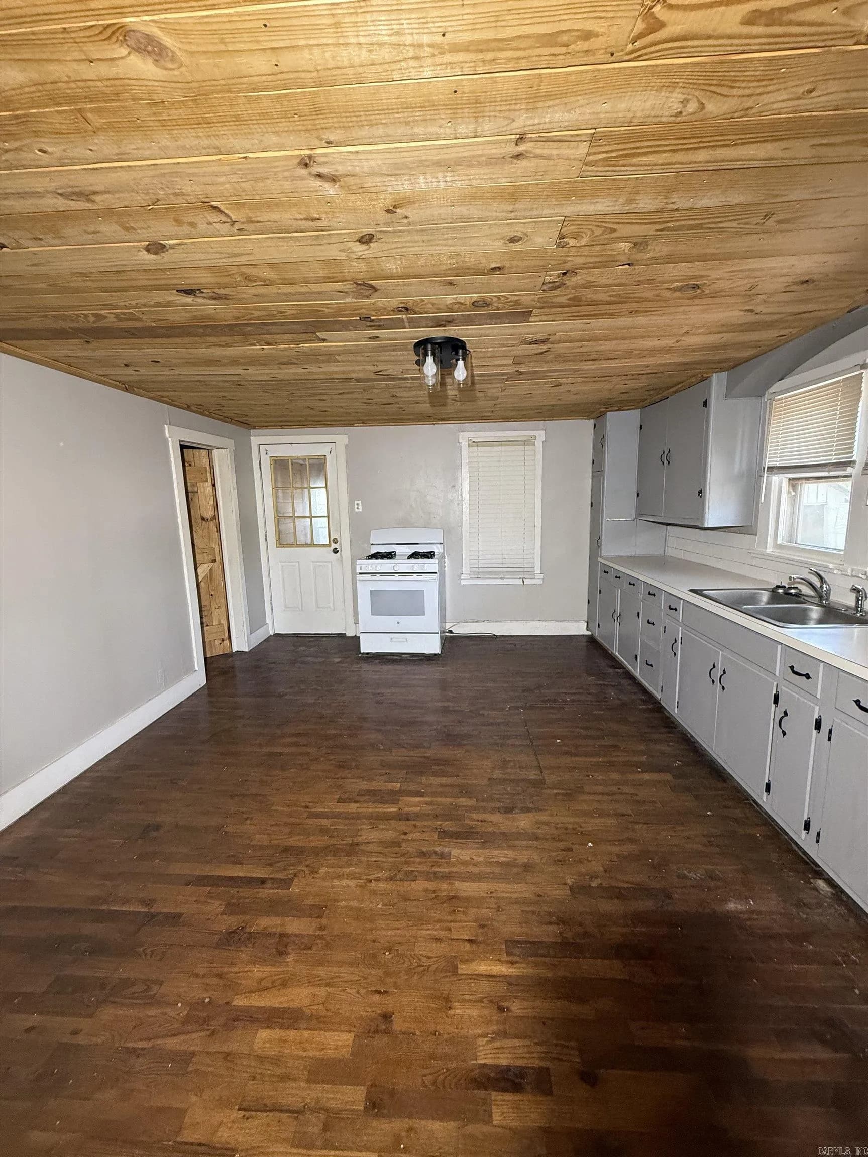 Property at 712  62 - Image 9