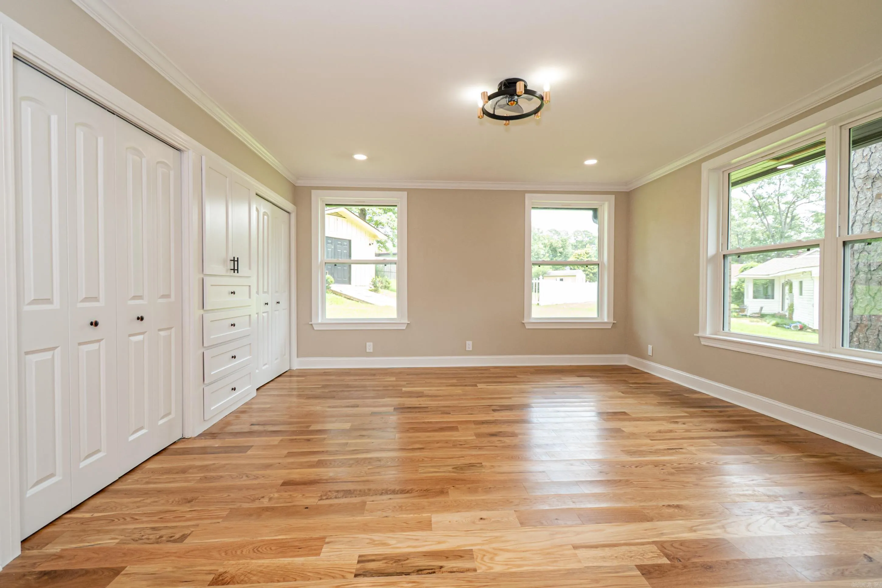Property at 130  Woodland - Image 6
