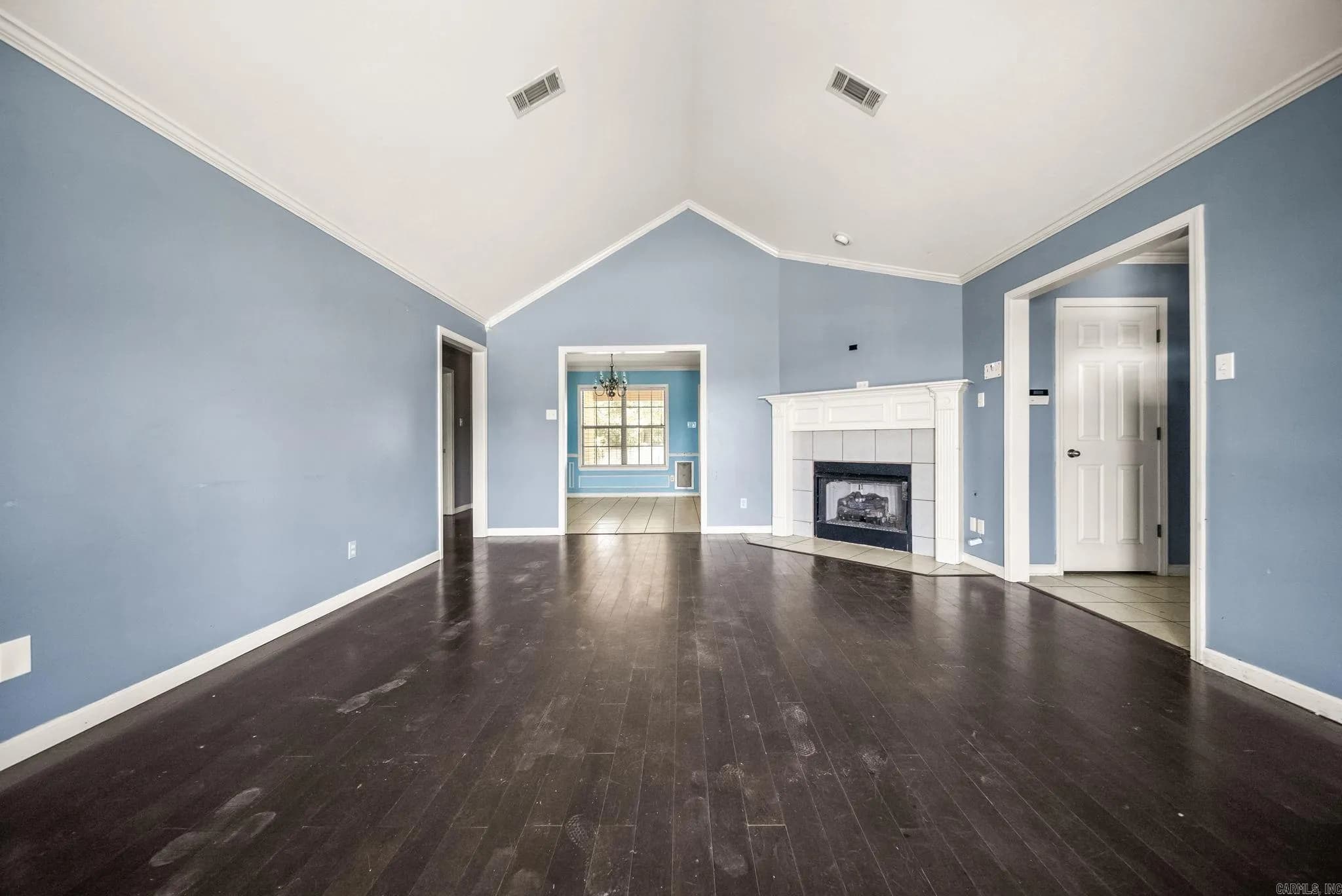 Property at 94  Emerald - Image 7