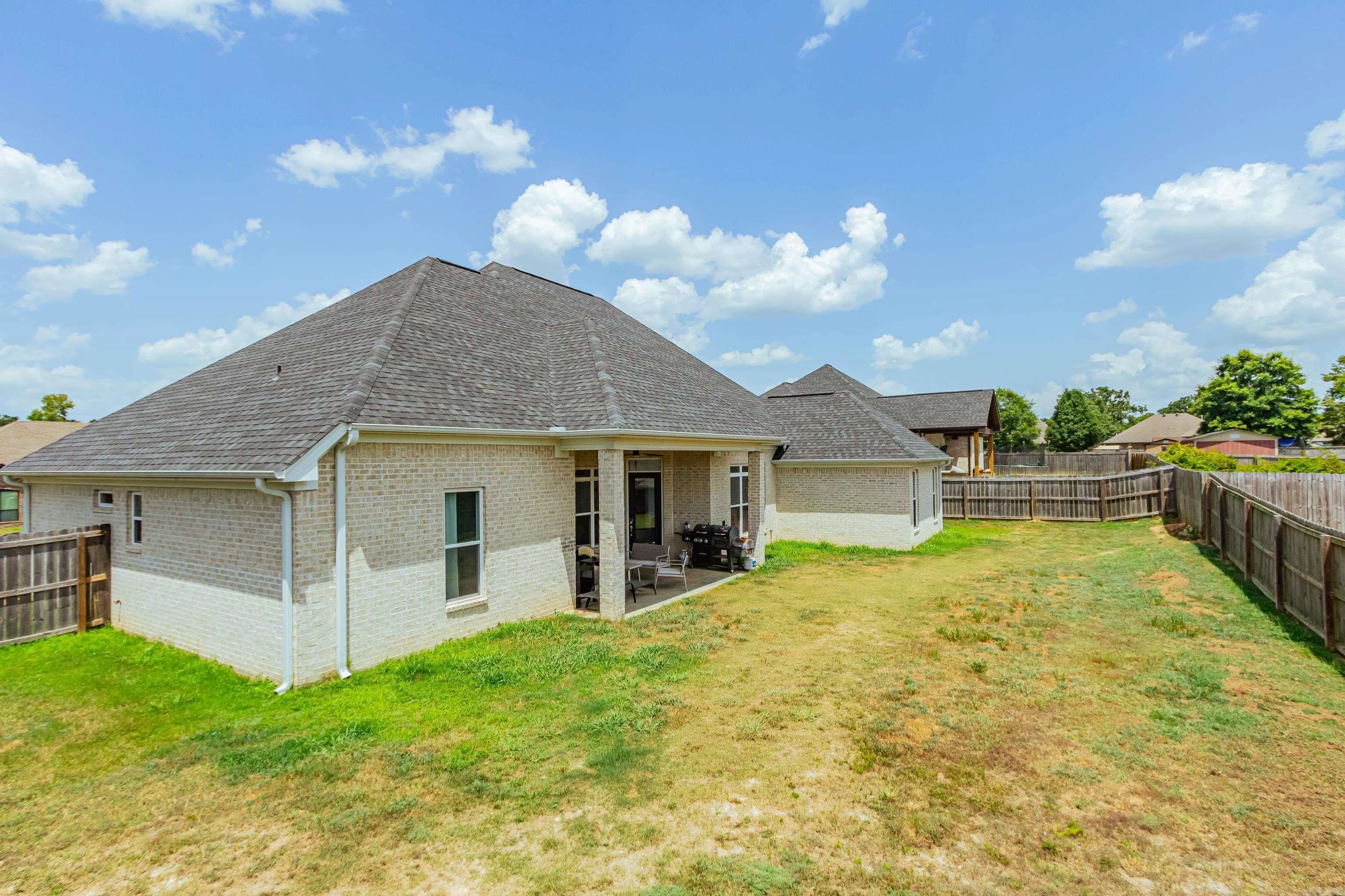 Property at 5607  Hummingbird - Image 40