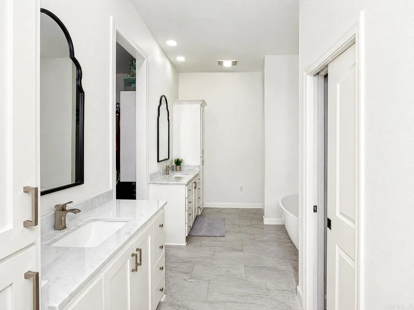 Property at 605  Grant 167079 - Image 24