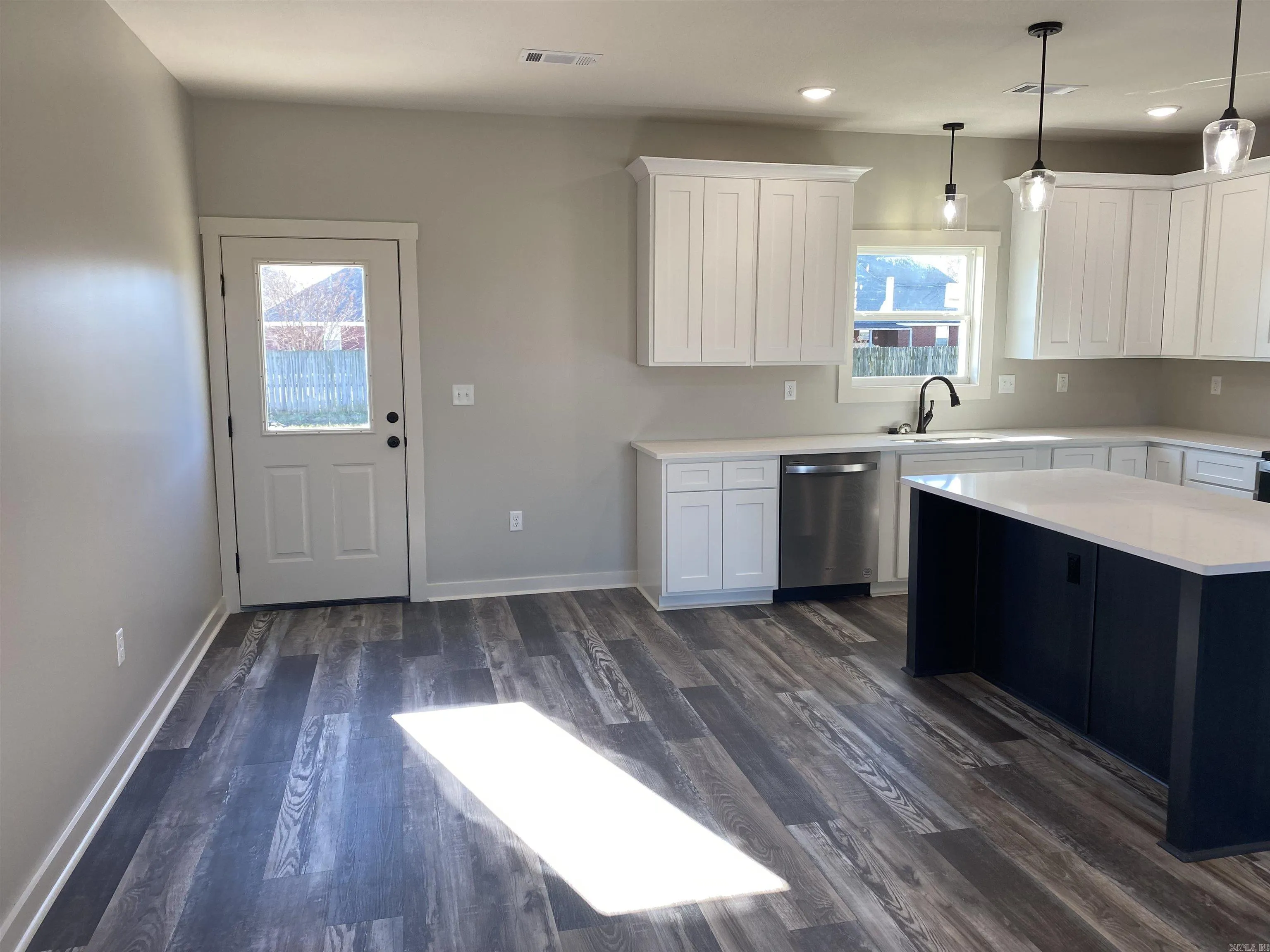 Property at 1229  Stella - Image 6