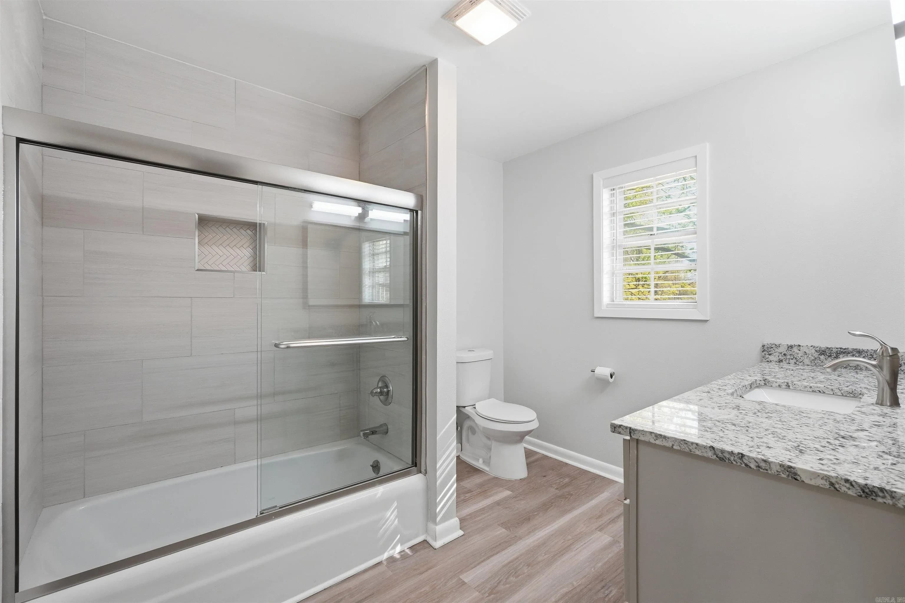 Property at 710  Clara - Image 27