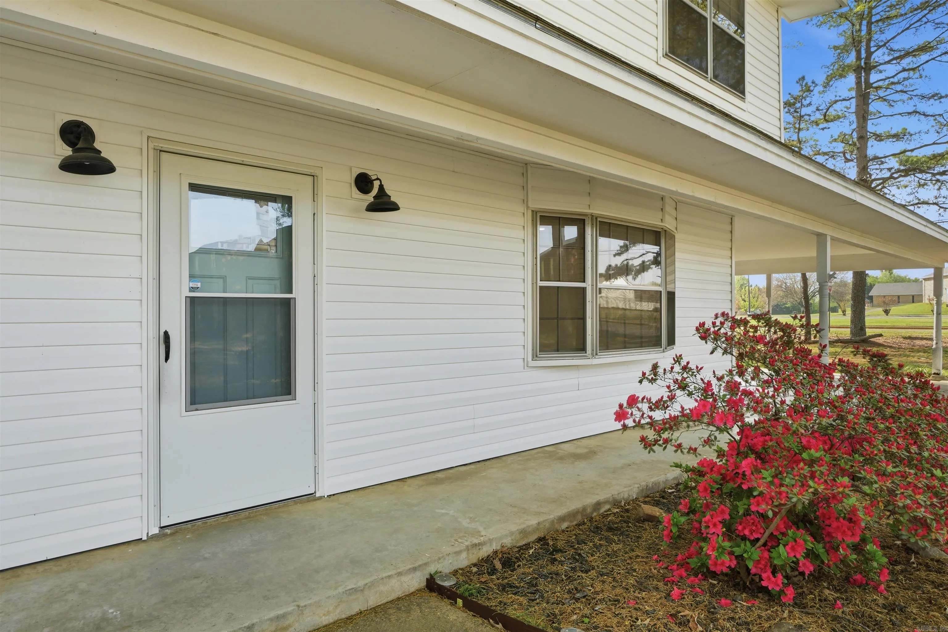 Property at 710  Clara - Image 36
