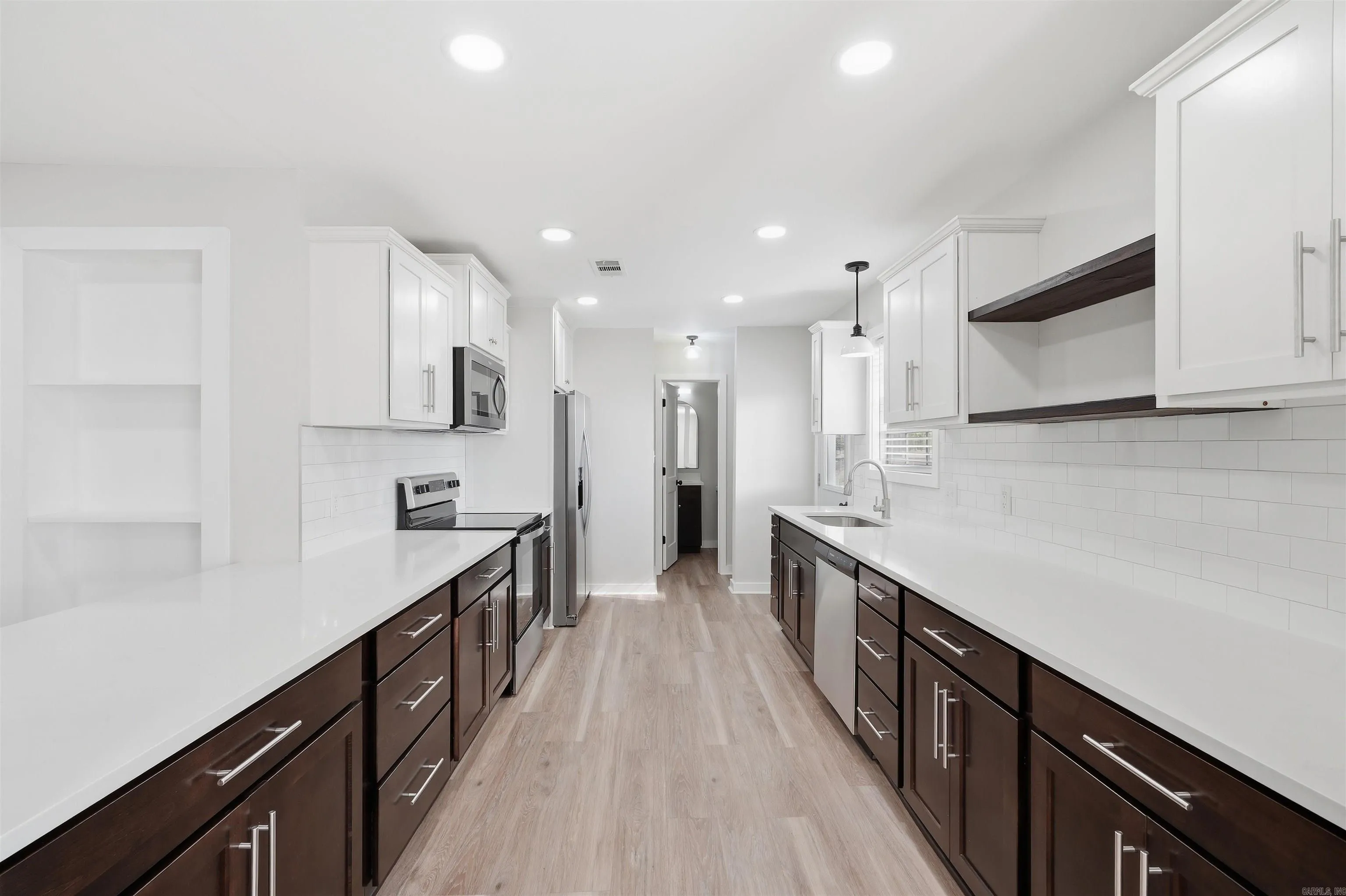 Property at 710  Clara - Image 10