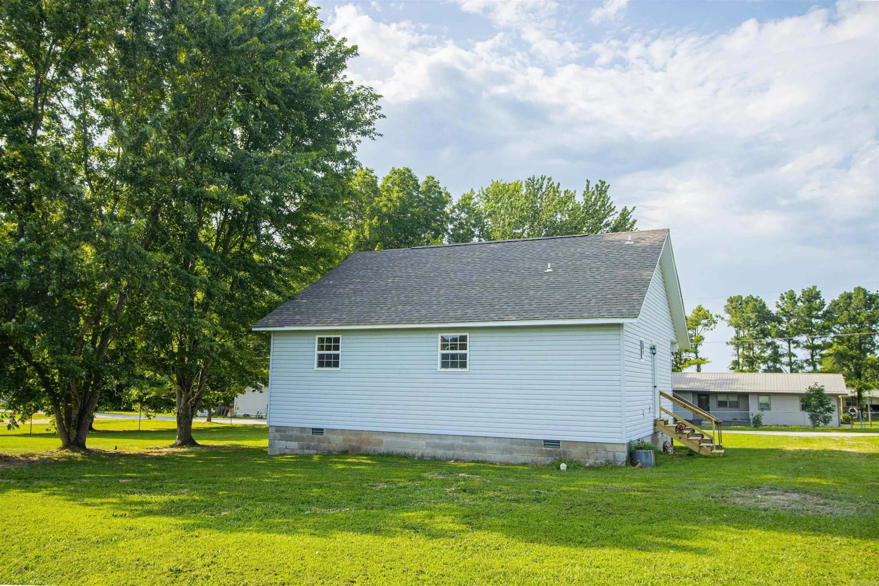 Property at 84  Nochols - Image 5