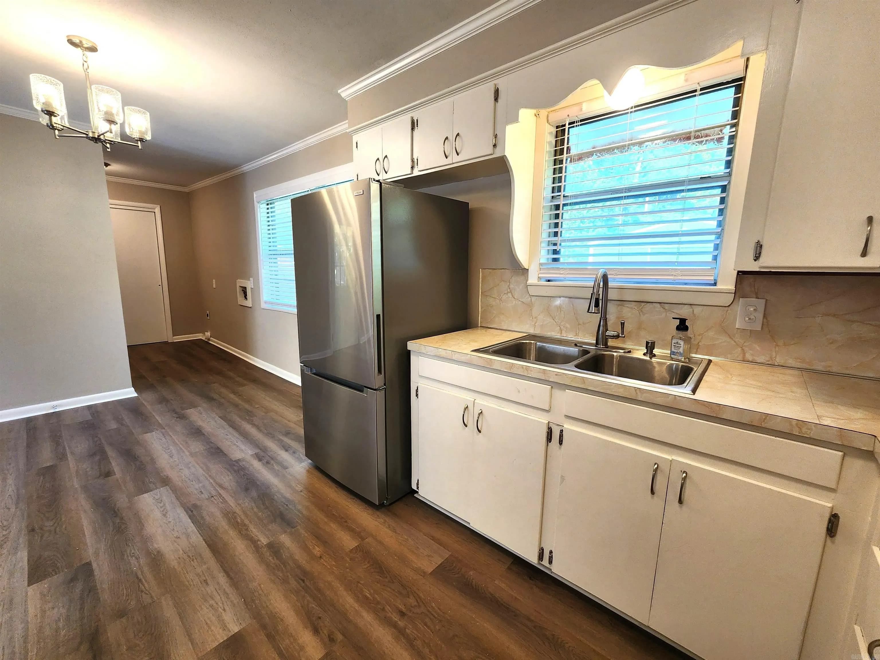 Property at 466  Atkins - Image 12