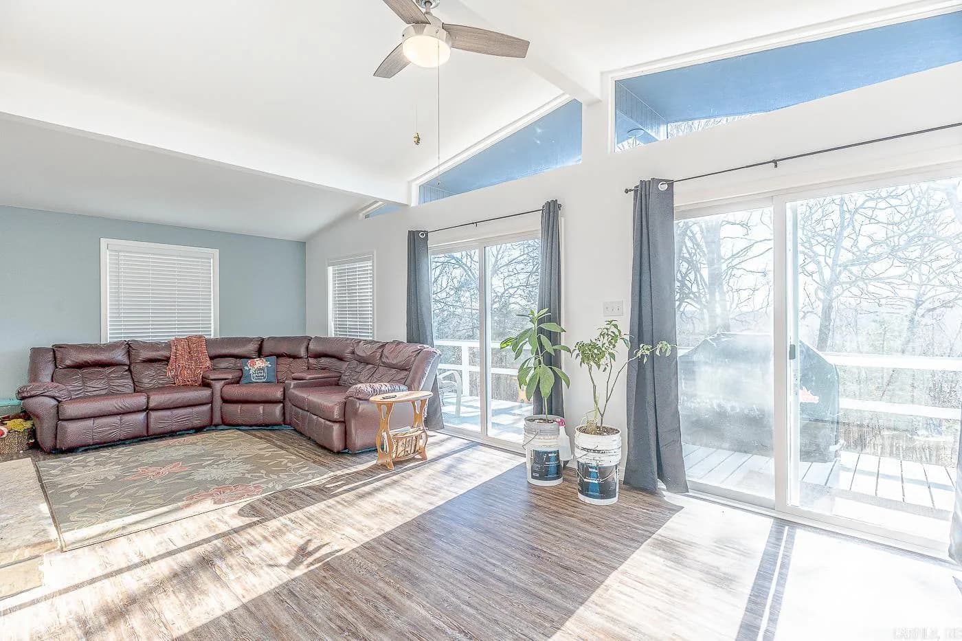 Property at 10  Catawba - Image 10