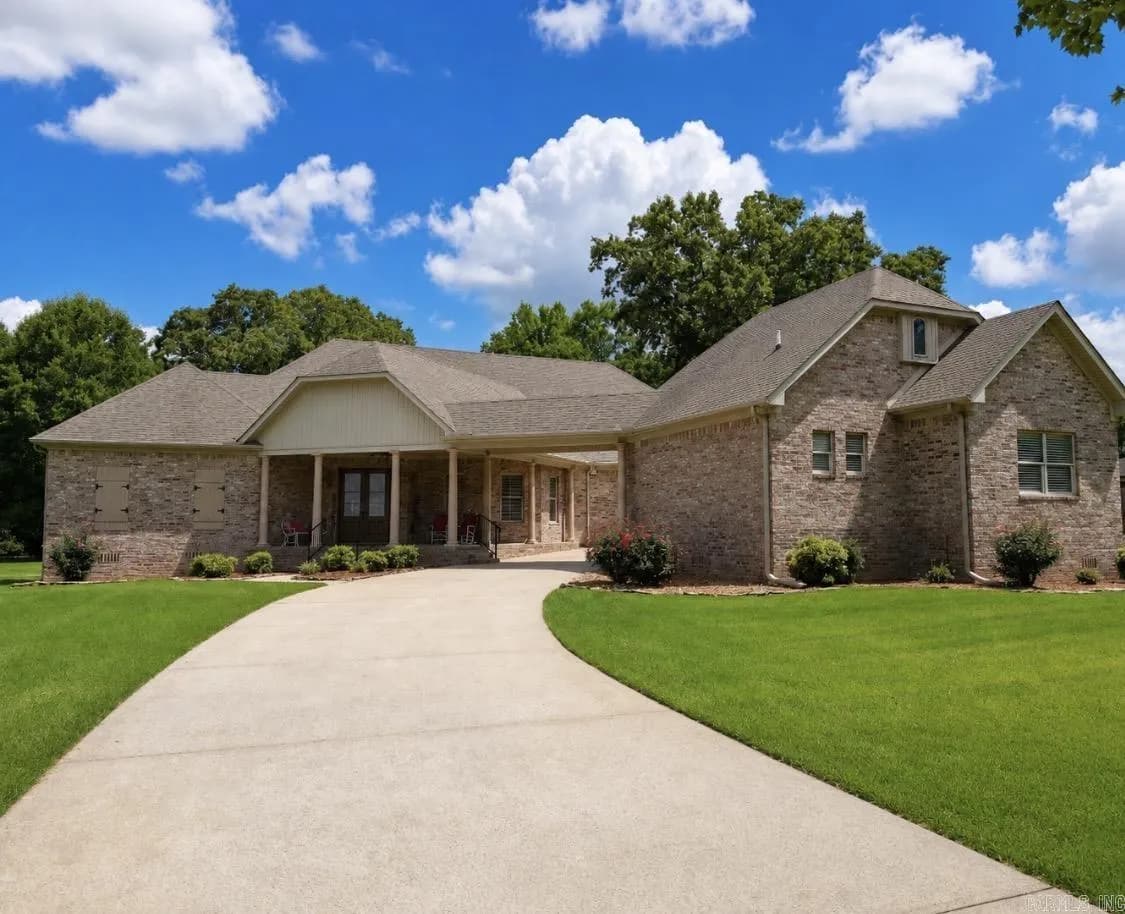 Property at 129  Sunshine acres - Image 1