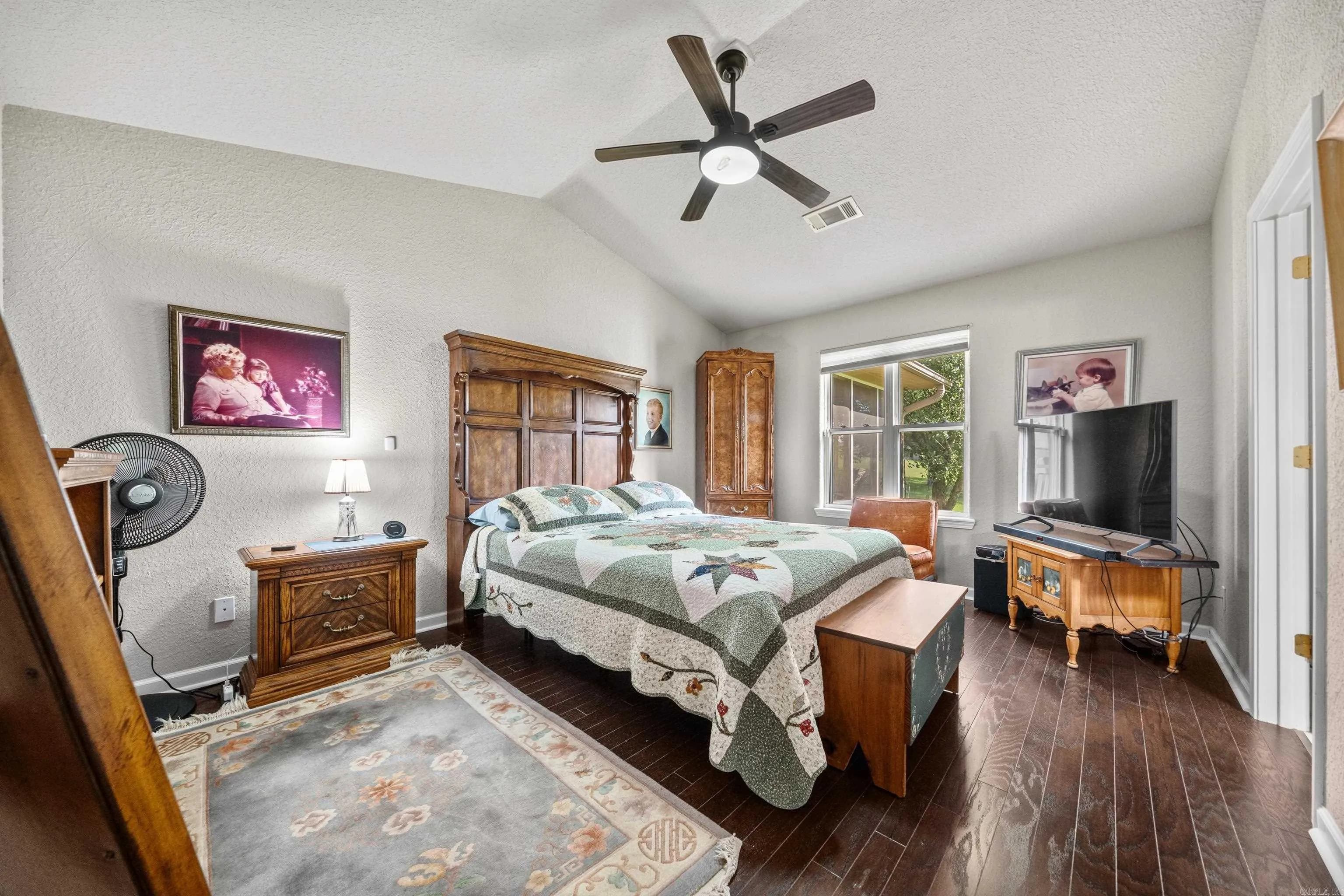 Property at 121  Raley - Image 22