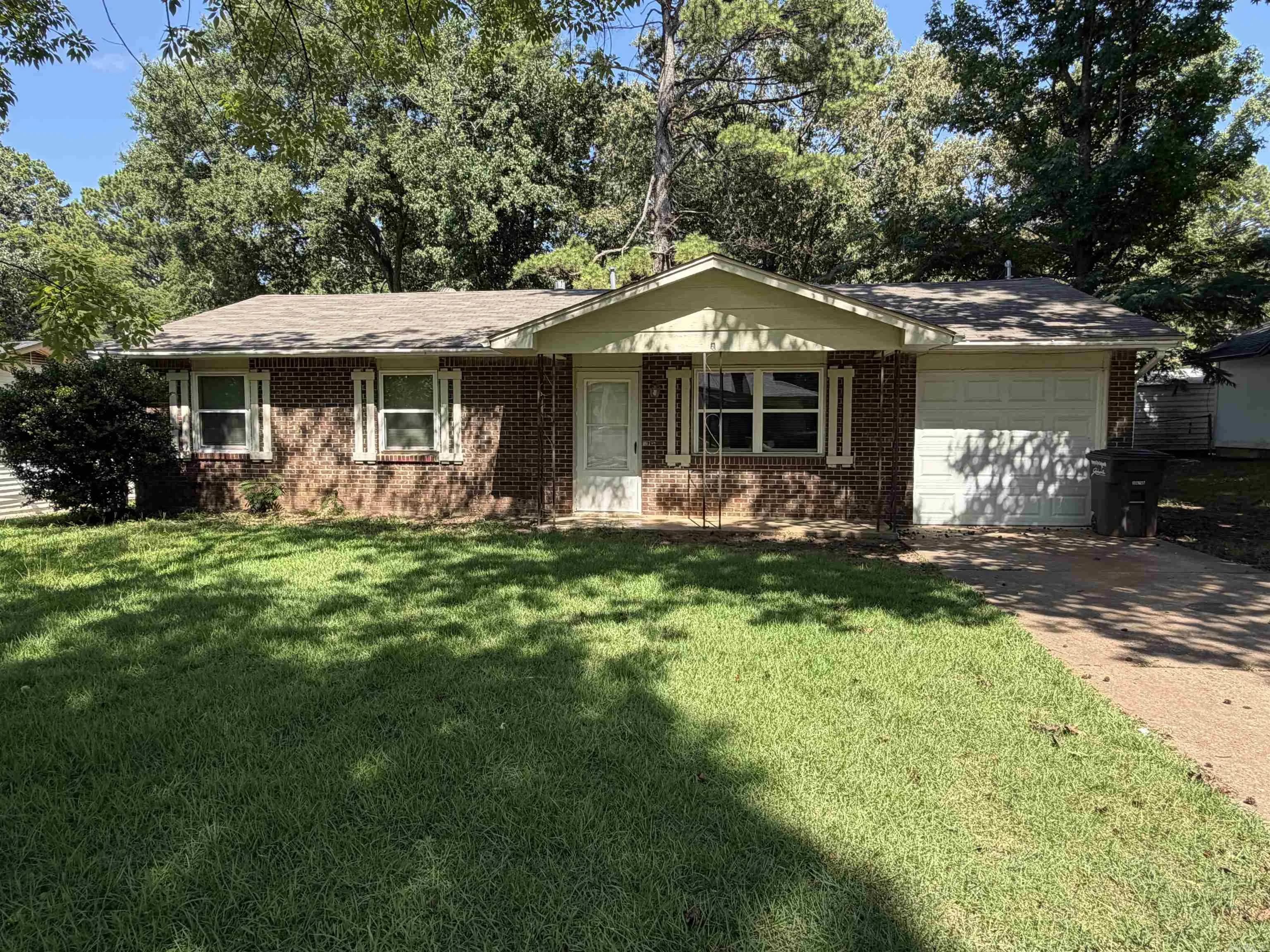 Property at 616  Lehman dr - Image 2
