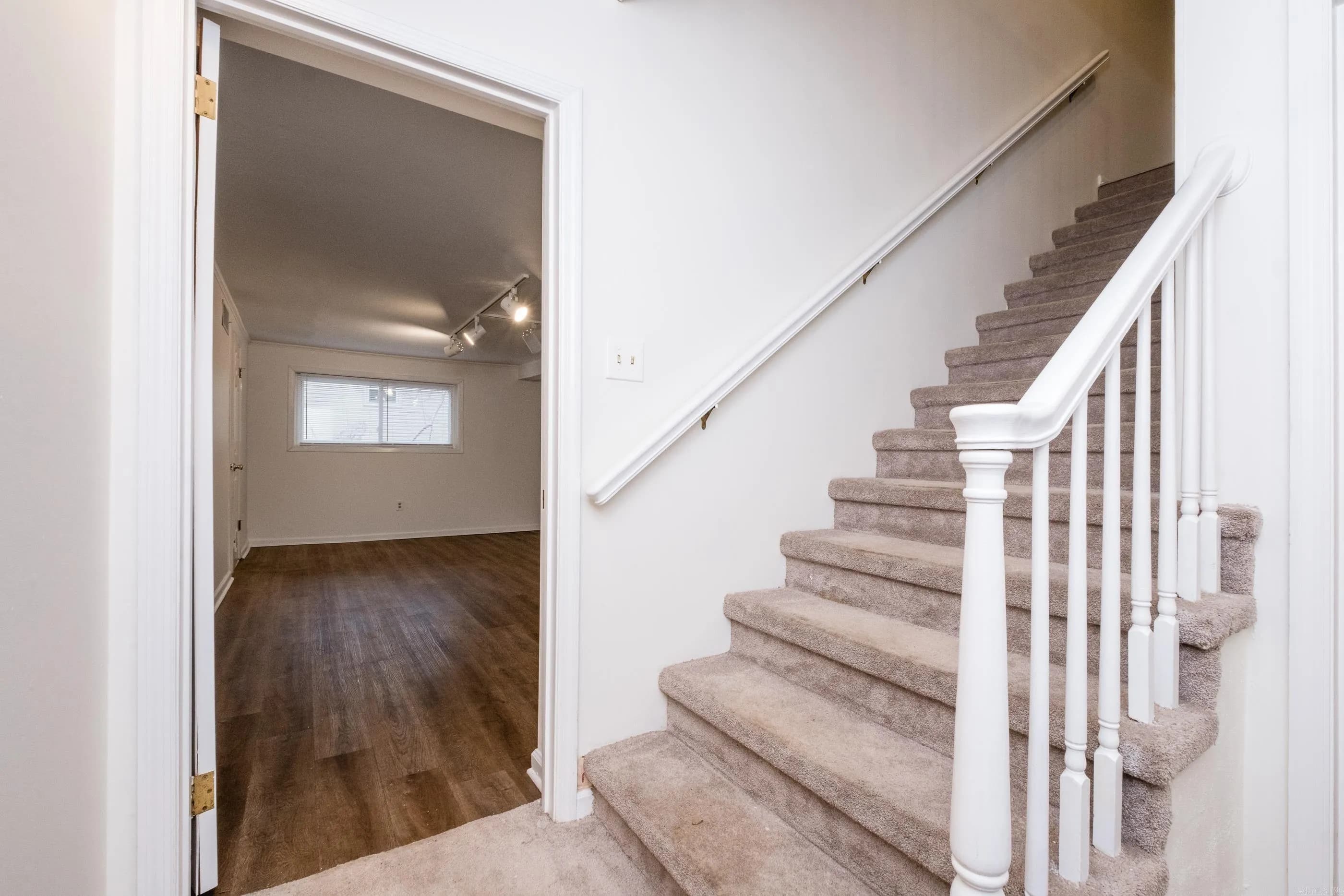 Property at 1506  Alberta dr - Image 20