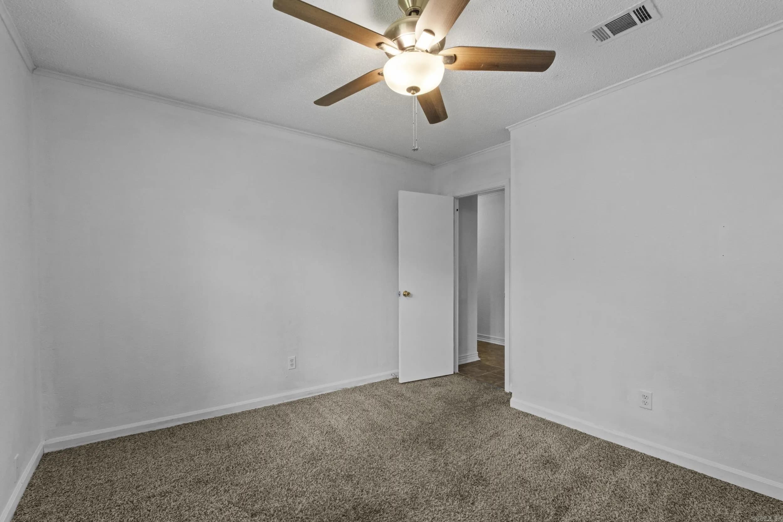 Property at 3320  Dartmouth - Image 22