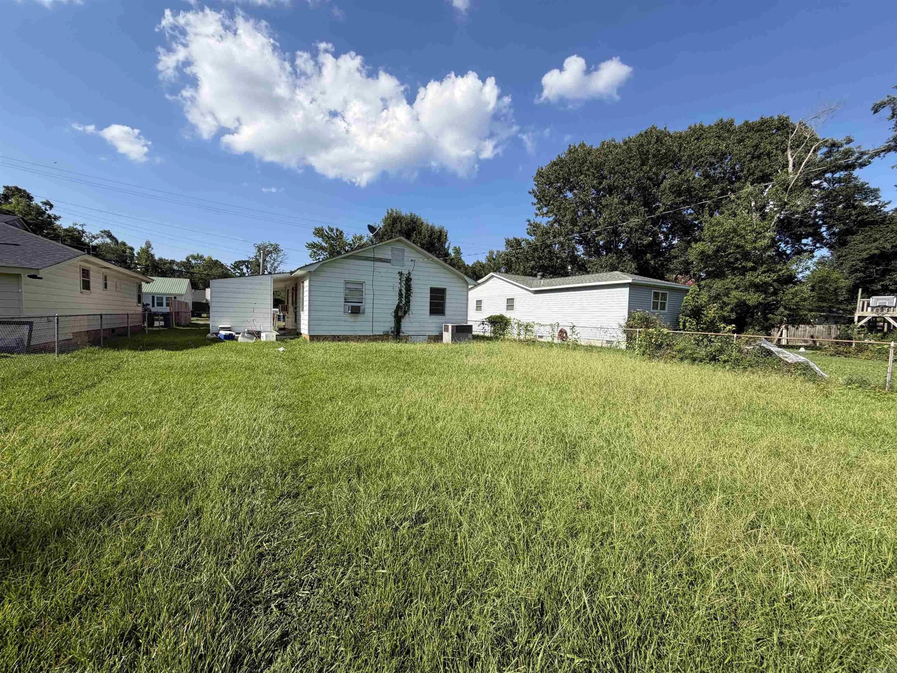 Property at 204  Rock - Image 36