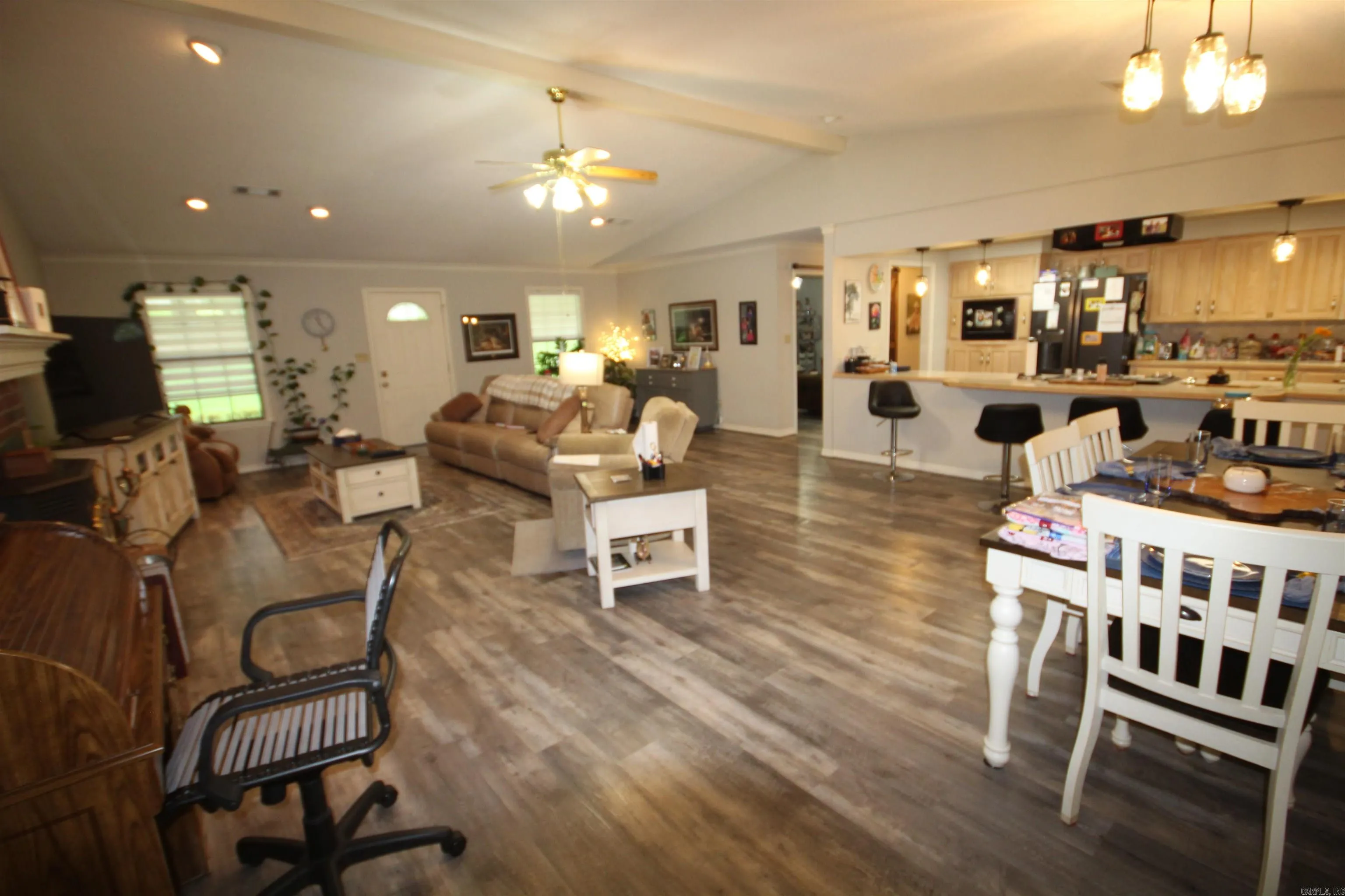 Property at 1405  Holly - Image 7